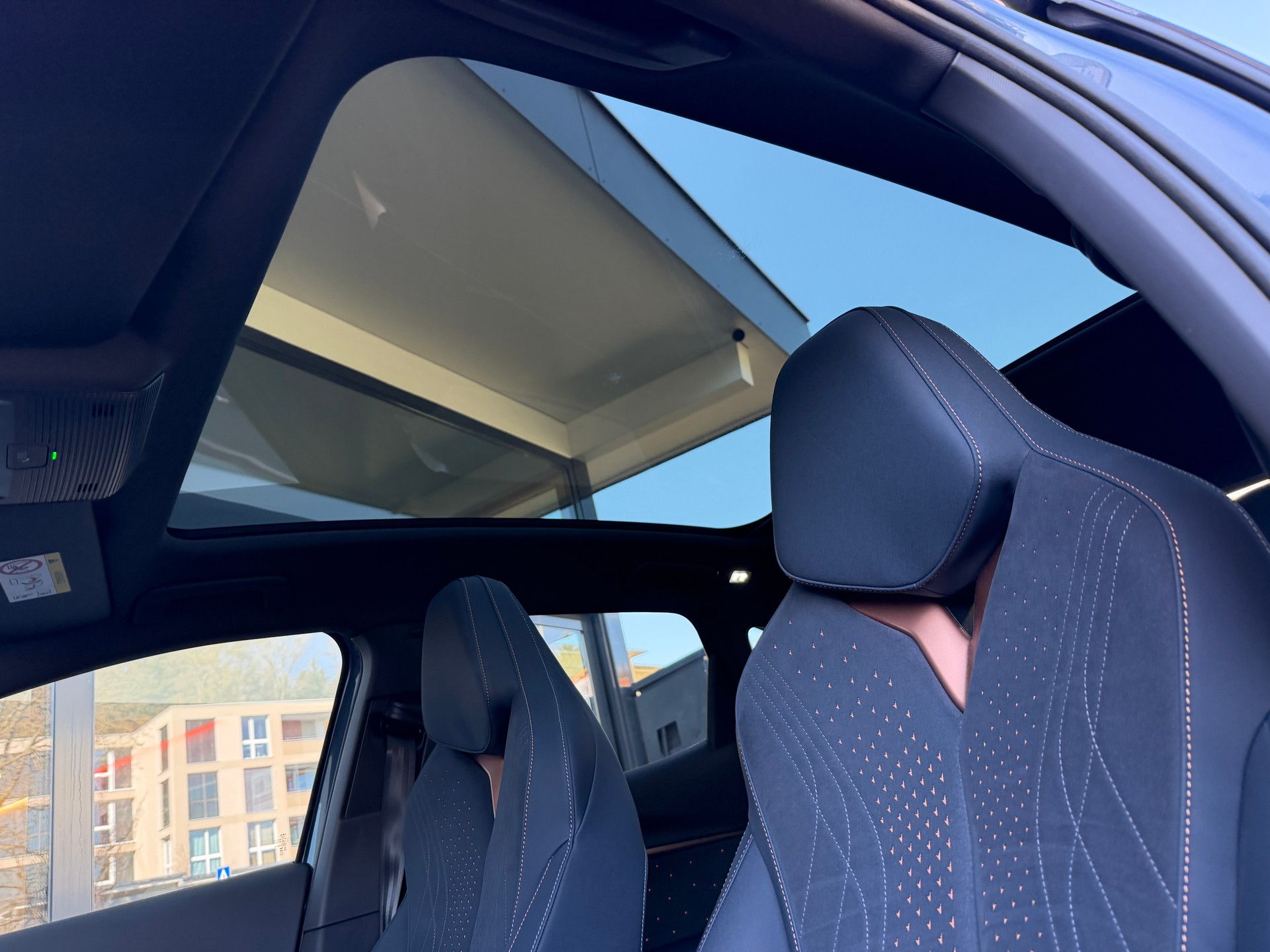 CUPRA Tavascan Type 9 77 kWh VZ Adrenaline-image-9