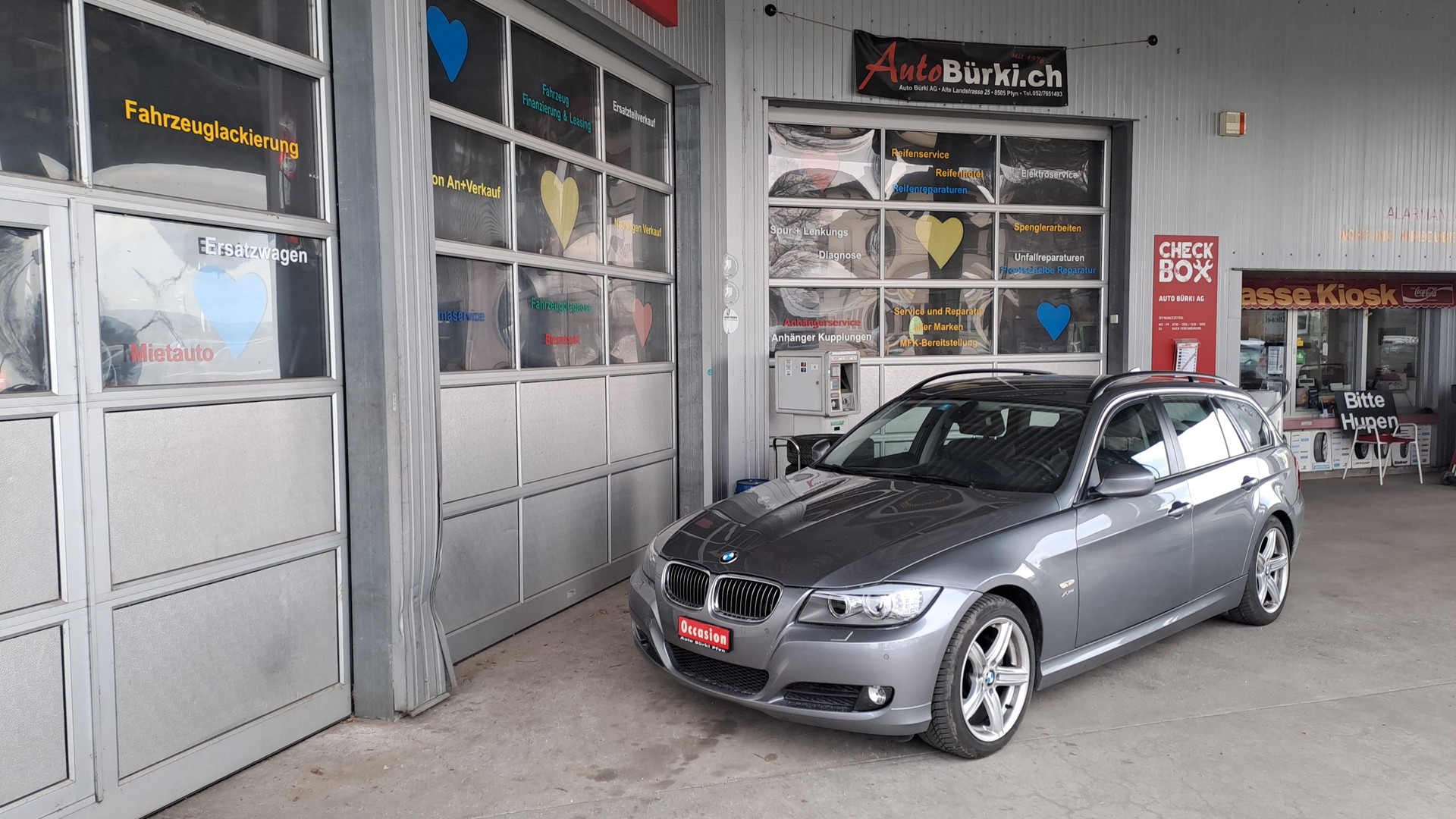 BMW 325i xDrive Touring Steptronic-image-1