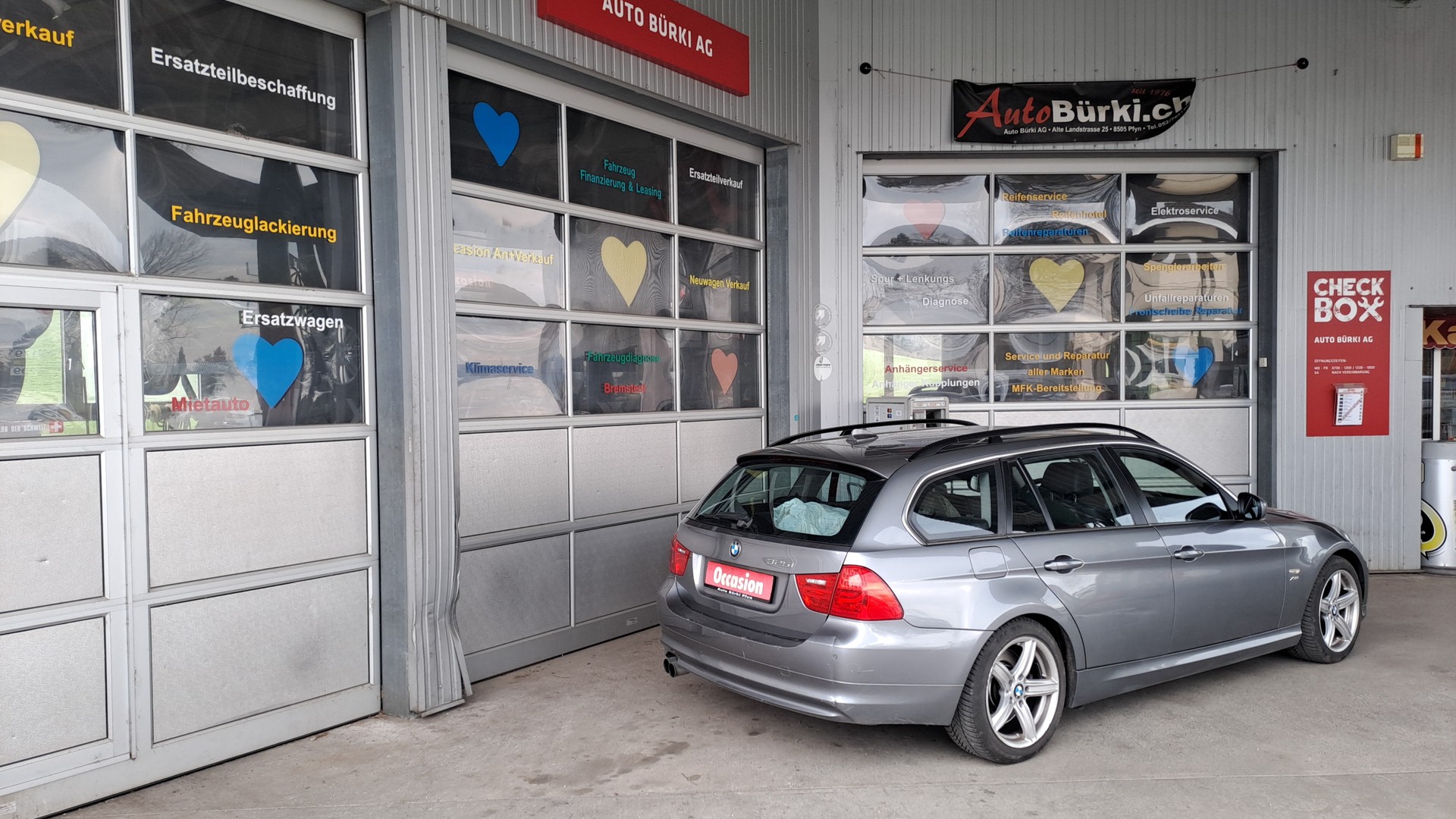 BMW 325i xDrive Touring Steptronic-image-5