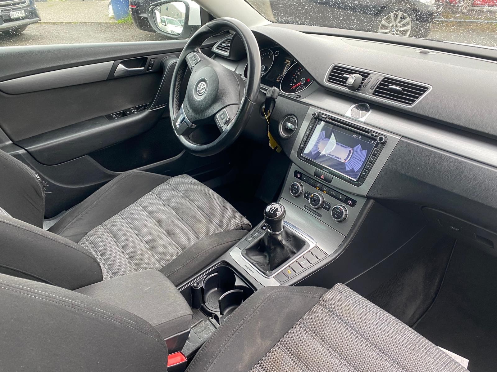 VW Passat Variant 2.0 TDI BMT Highline 4M-image-9