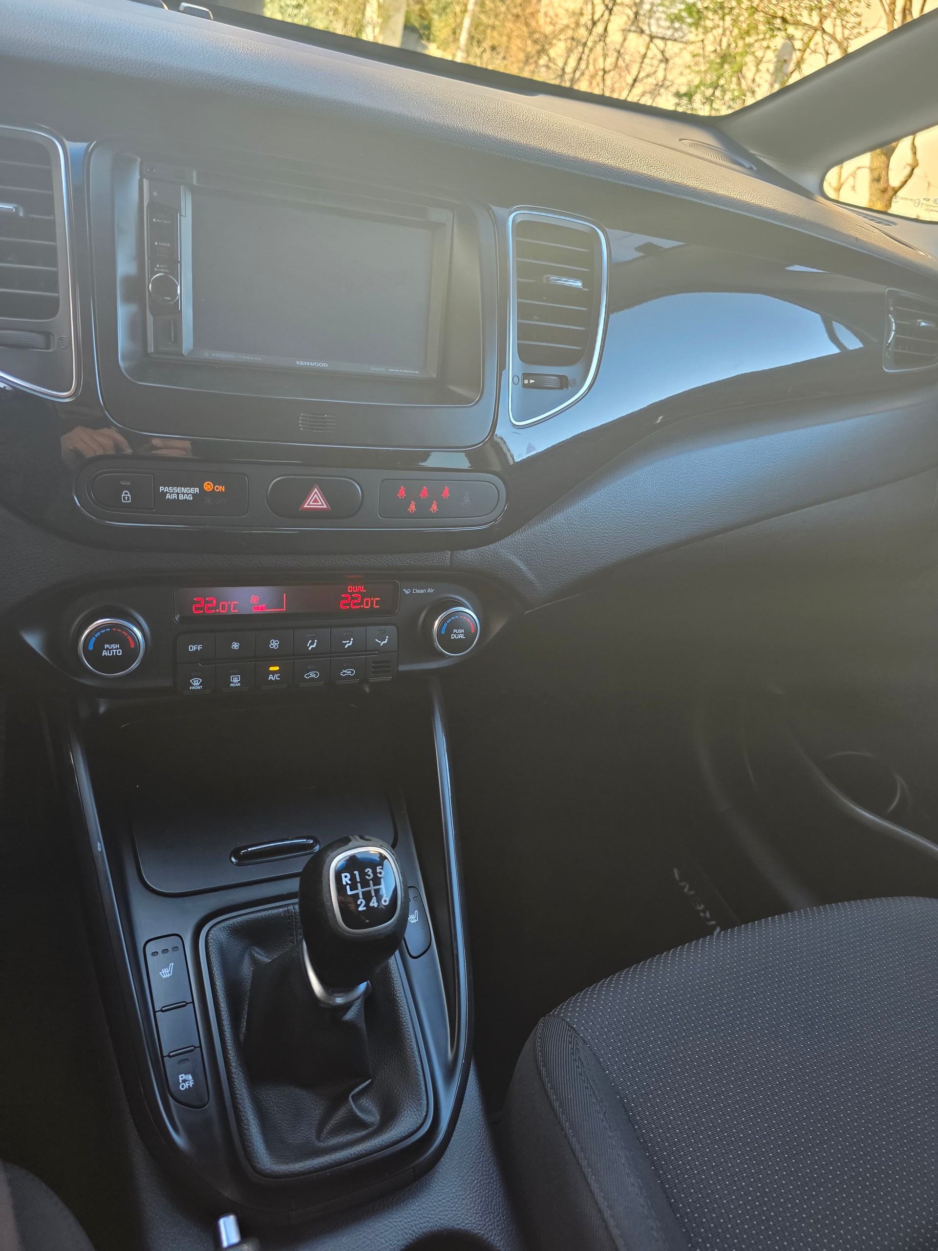 KIA Carens 1.6 GDI Trend-image-16