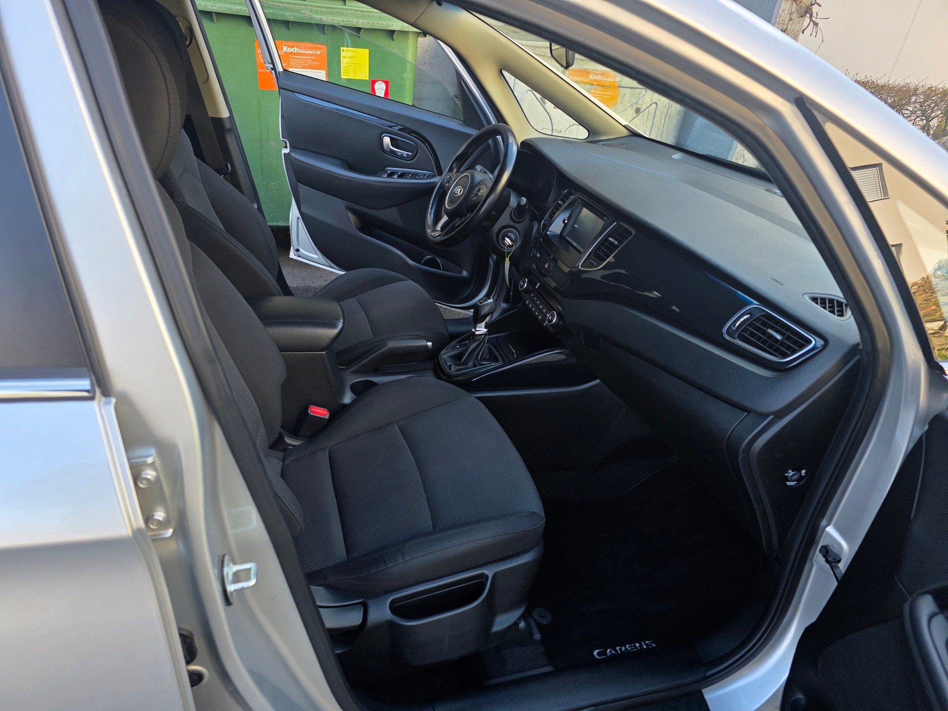 KIA Carens 1.6 GDI Trend-image-11