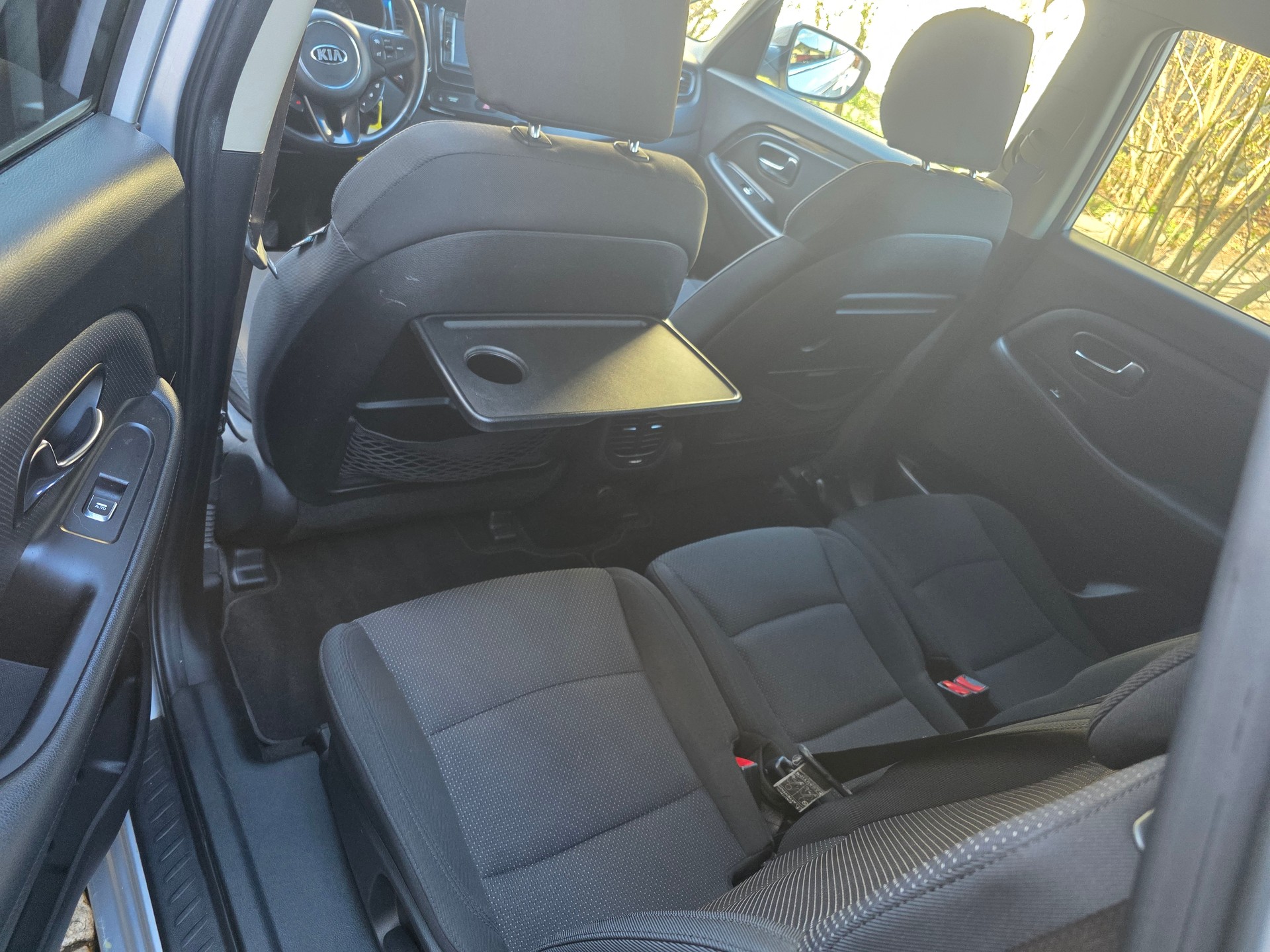 KIA Carens 1.6 GDI Trend-image-8