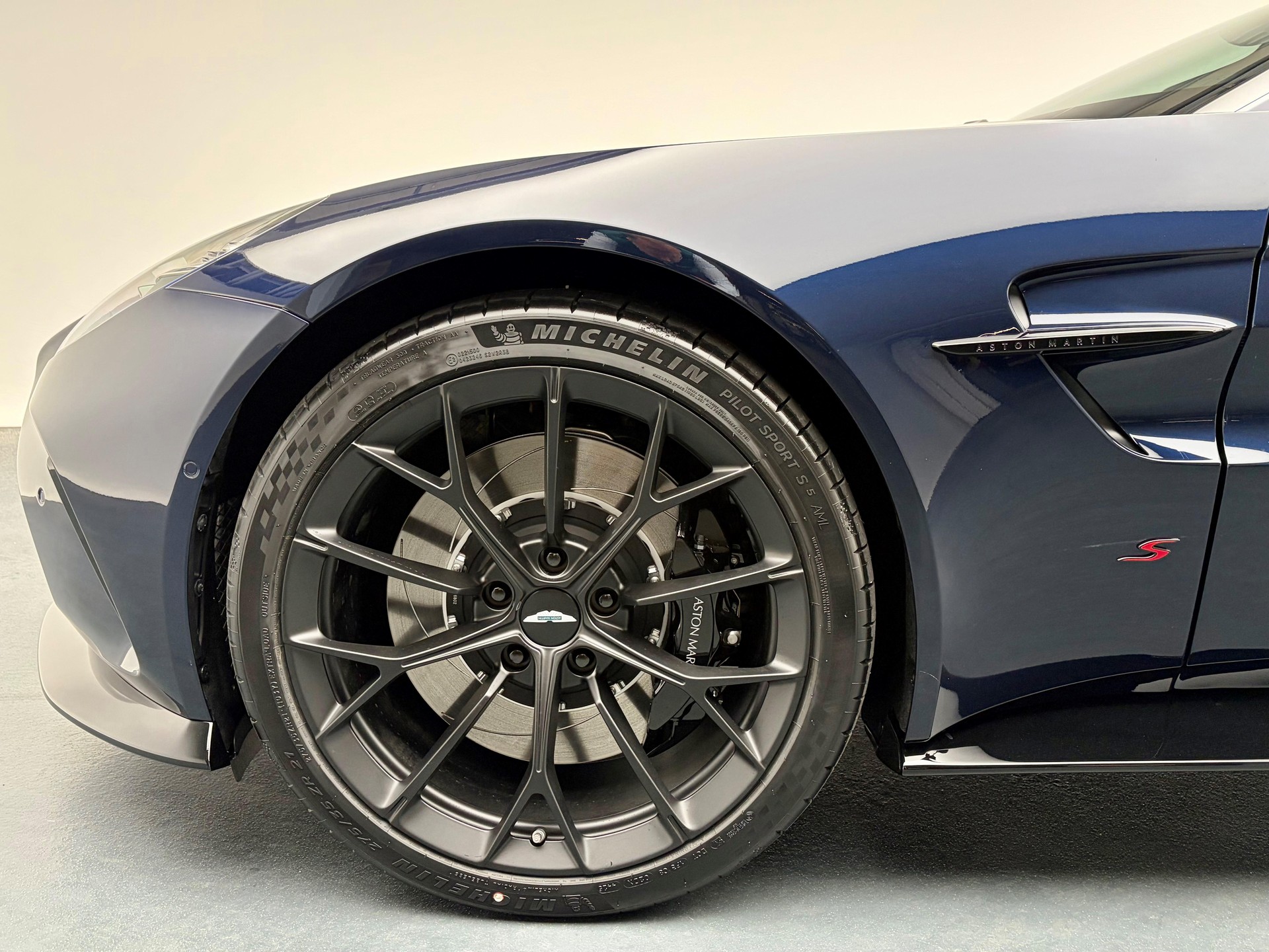 ASTON MARTIN V8 Vantage Coupé 4.0 S V8 Bi-Turbo-image-21
