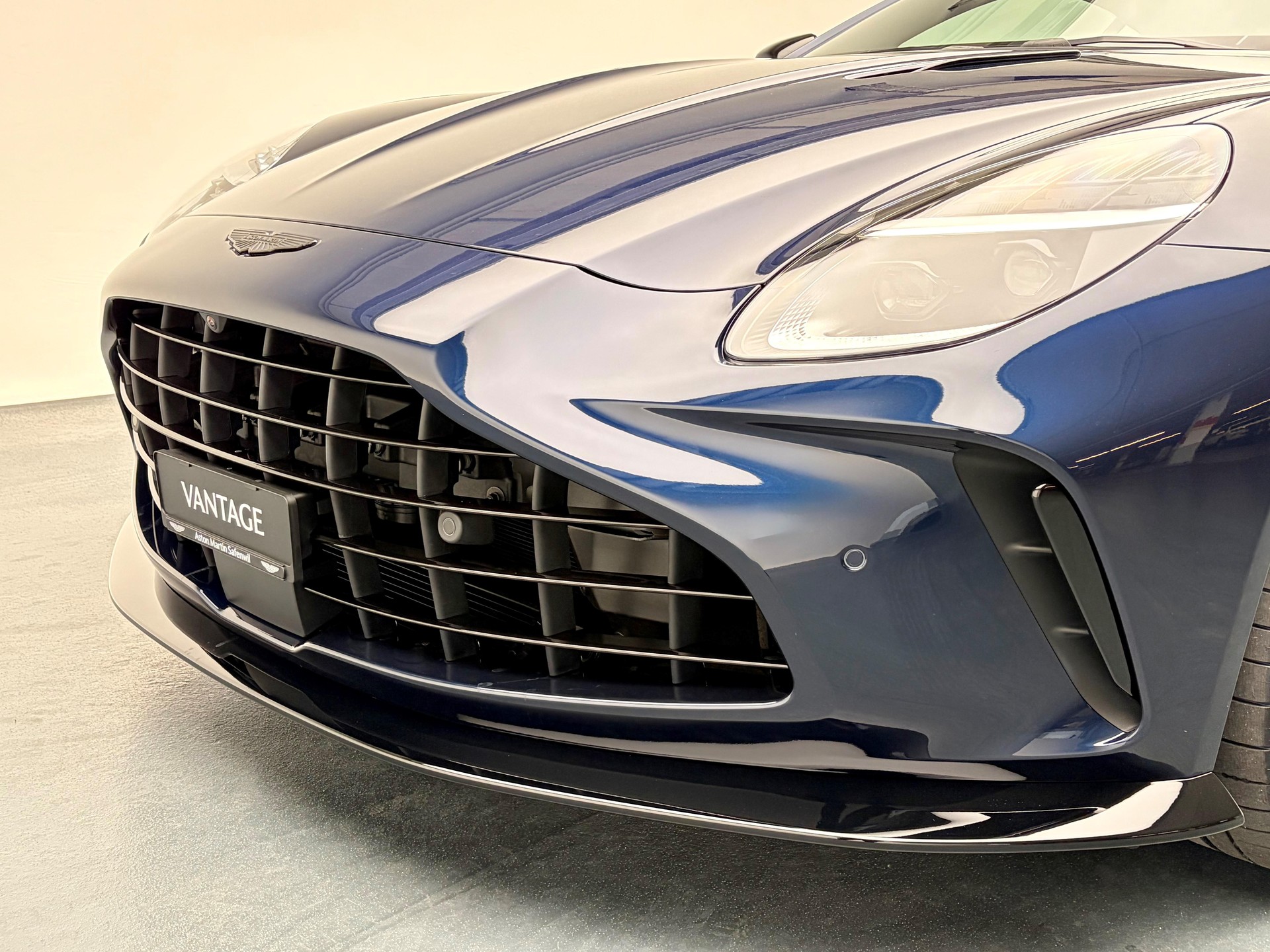 ASTON MARTIN V8 Vantage Coupé 4.0 S V8 Bi-Turbo-image-19