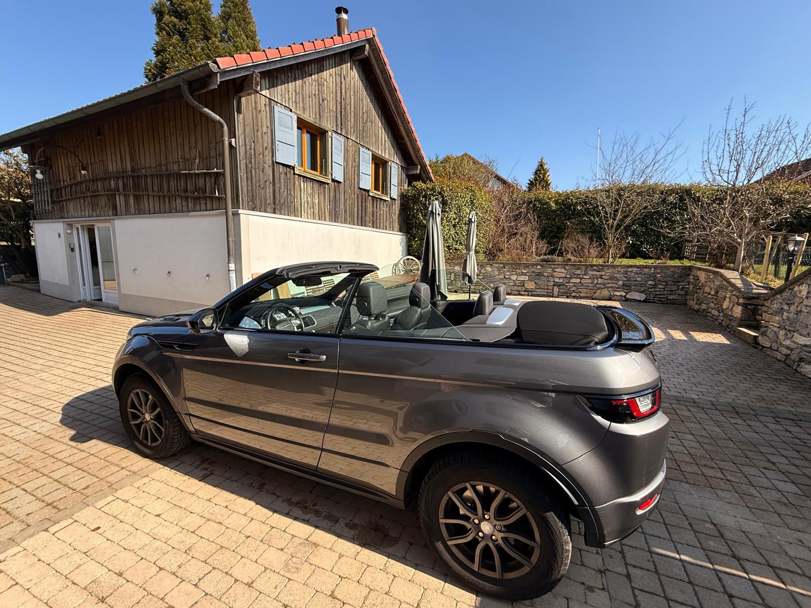 LAND ROVER RR Evoque TD4 HSE Dynamique-image-1