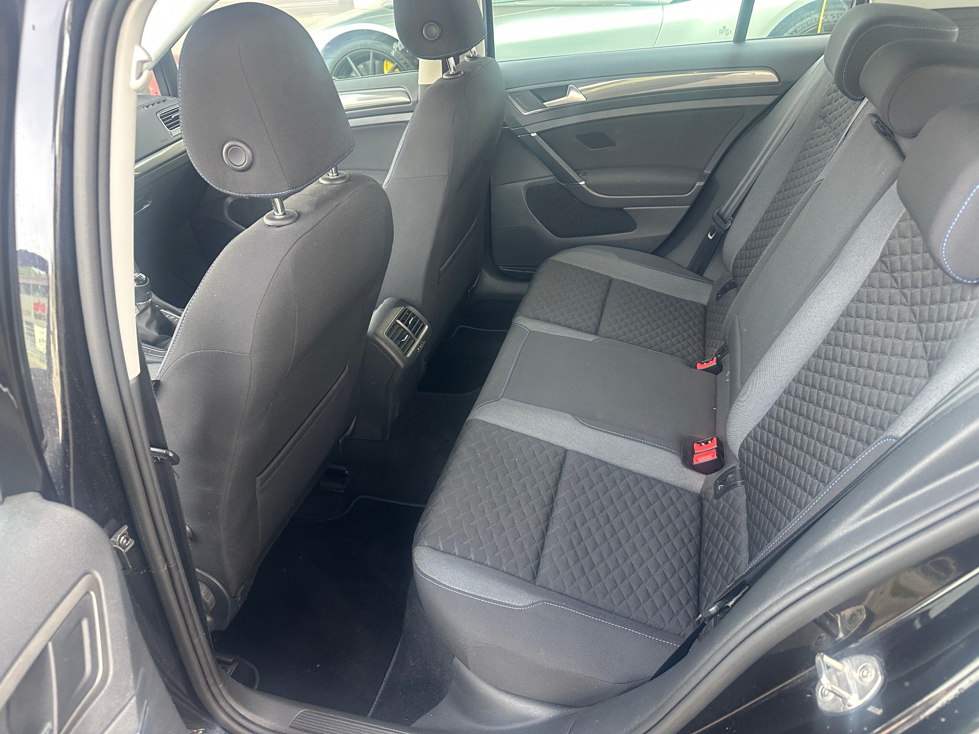 VW Golf 1.0 TSI Comfortline Join-image-10