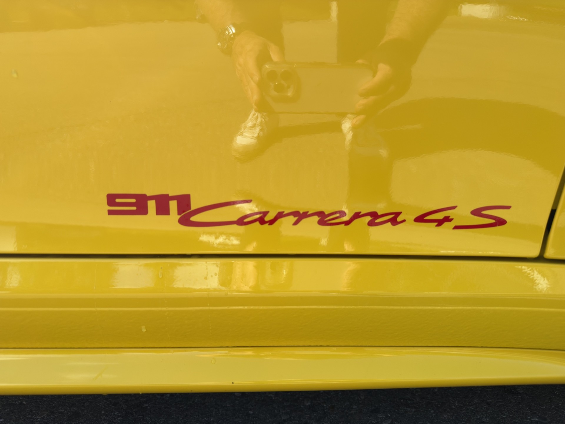 PORSCHE 911 Carrera 4S-image-18