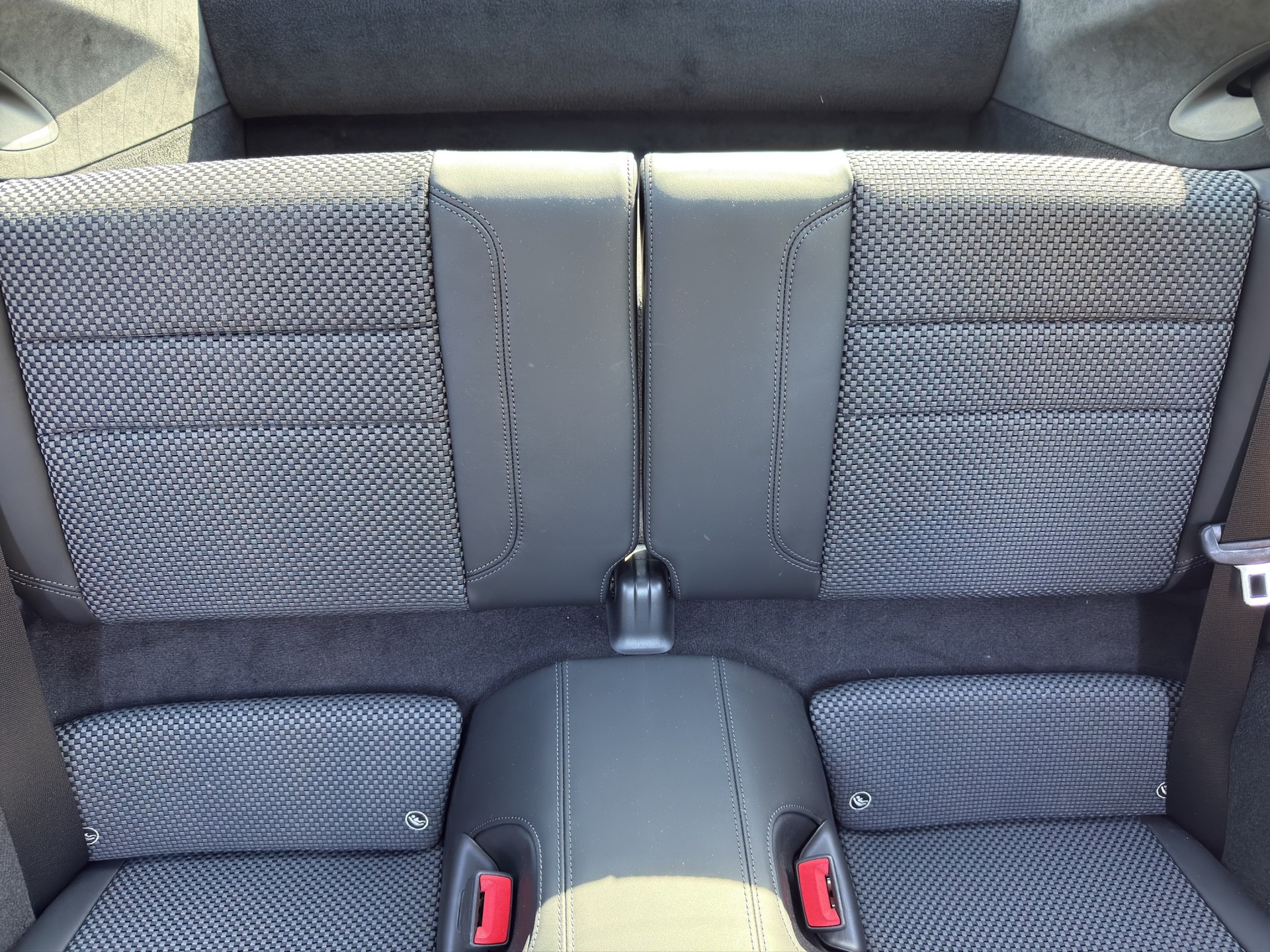 PORSCHE 911 Carrera 4S-image-11