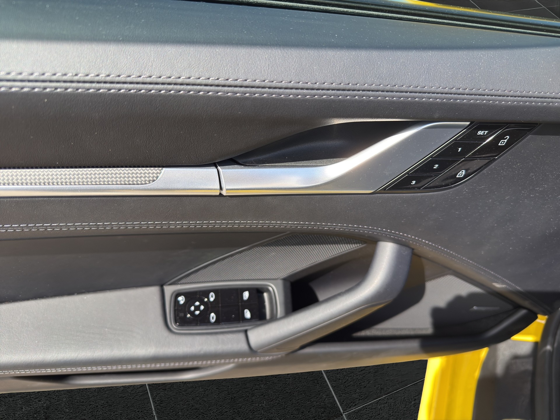PORSCHE 911 Carrera 4S-image-10