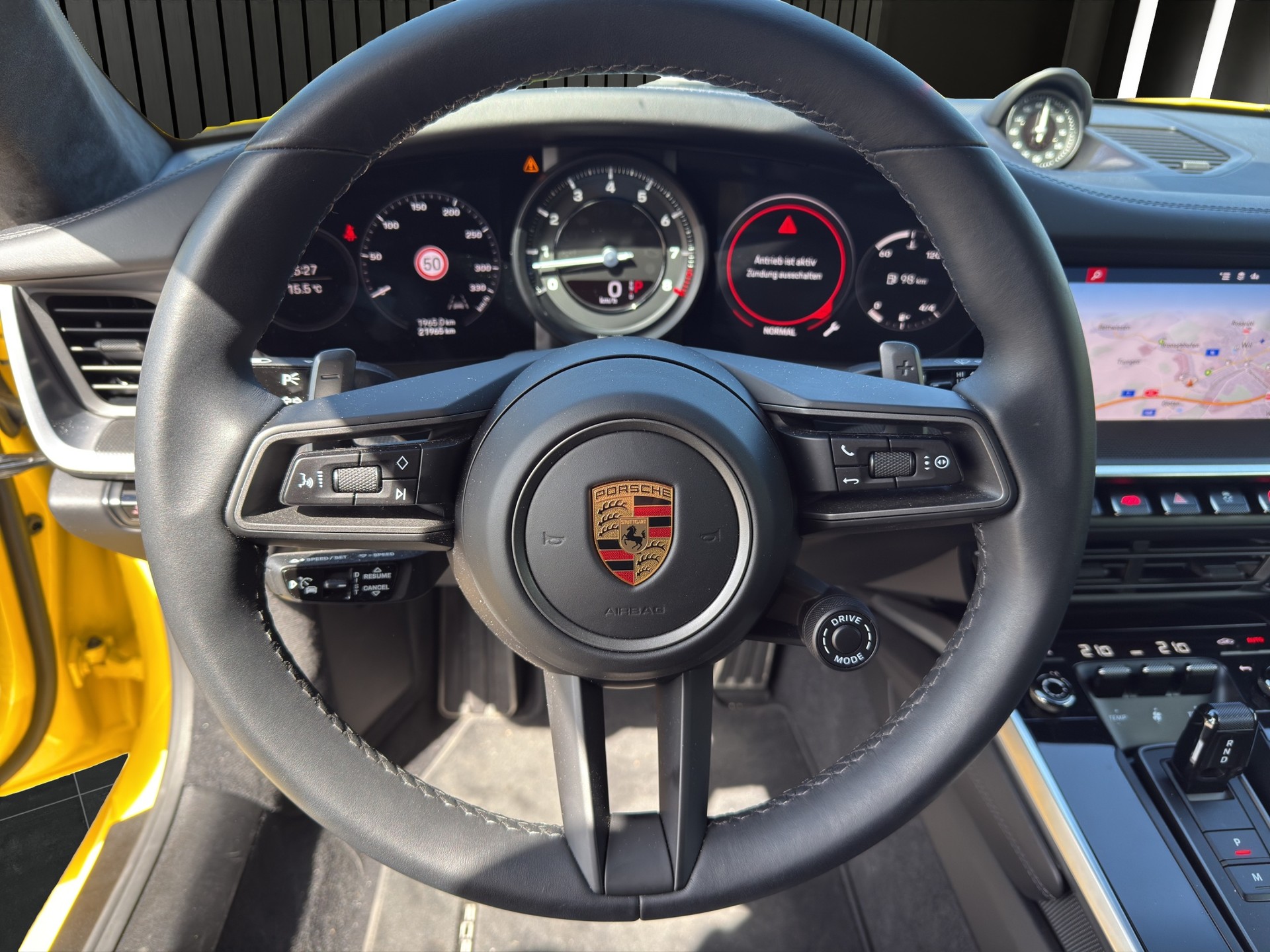 PORSCHE 911 Carrera 4S-image-9