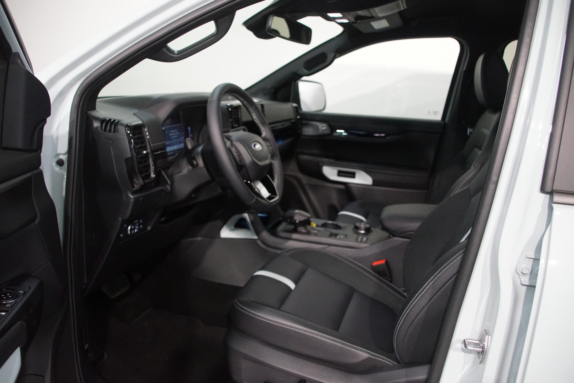 FORD Ranger Stormtrak 2.3 Eco Boost e-4WD Automat-image-14