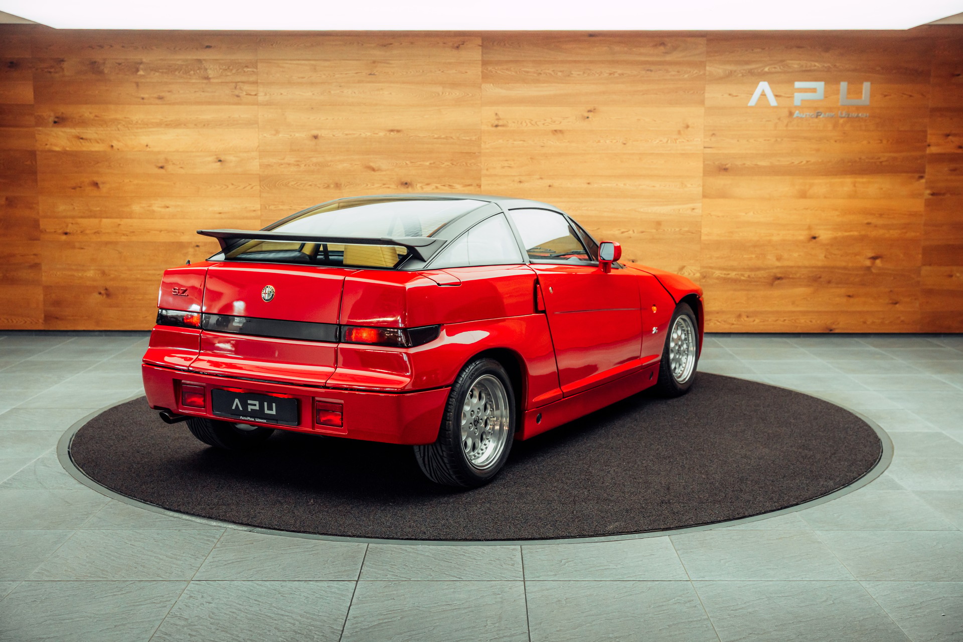 ALFA ROMEO SZ Coupé Zagato-showroom-element-1