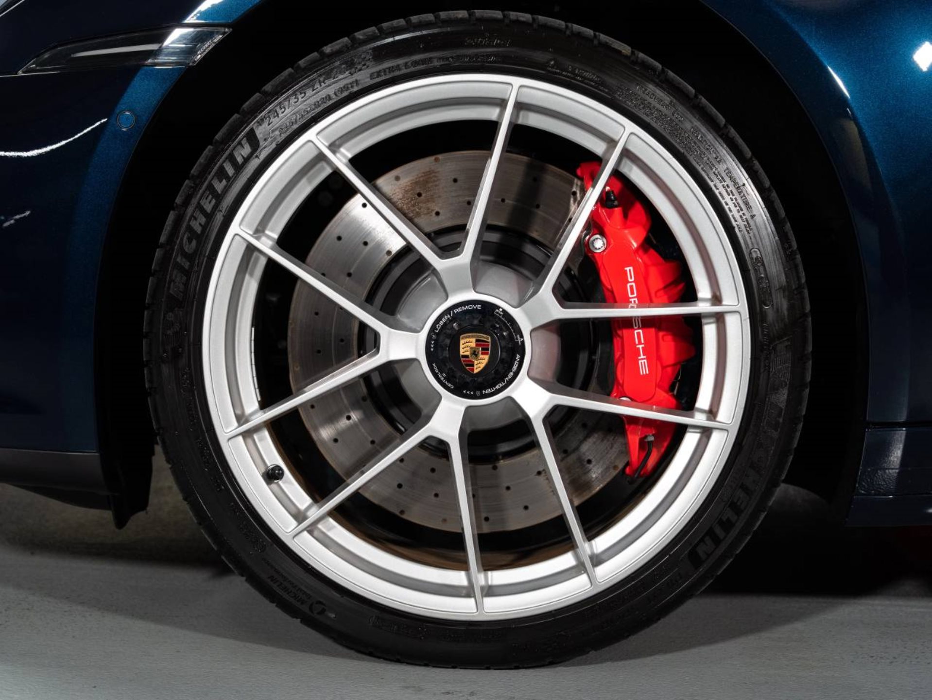PORSCHE 911 Targa 4 GTS-image-22
