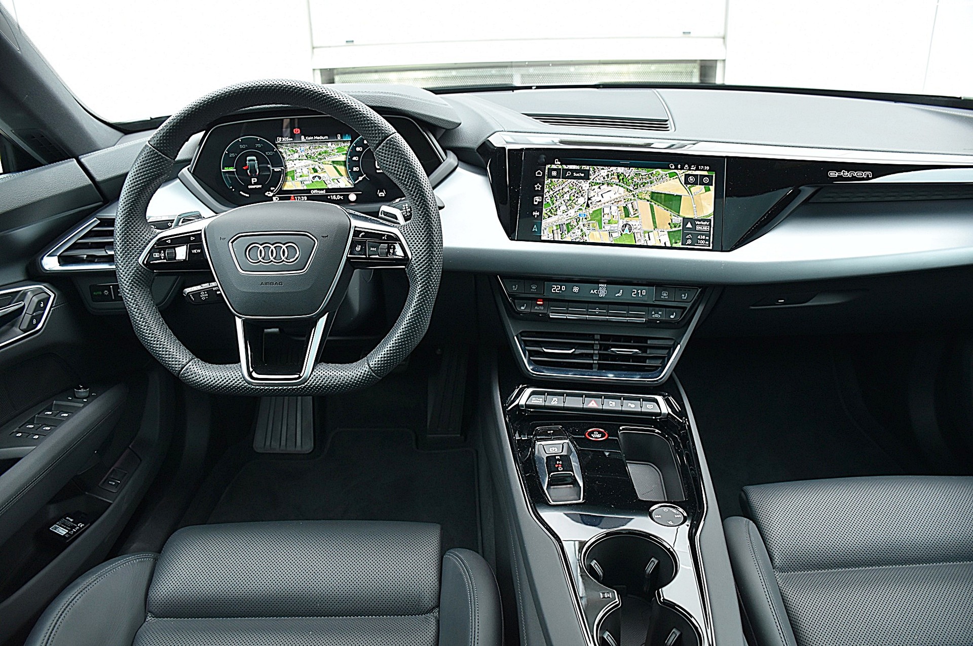 AUDI e-tron GT quattro-image-9
