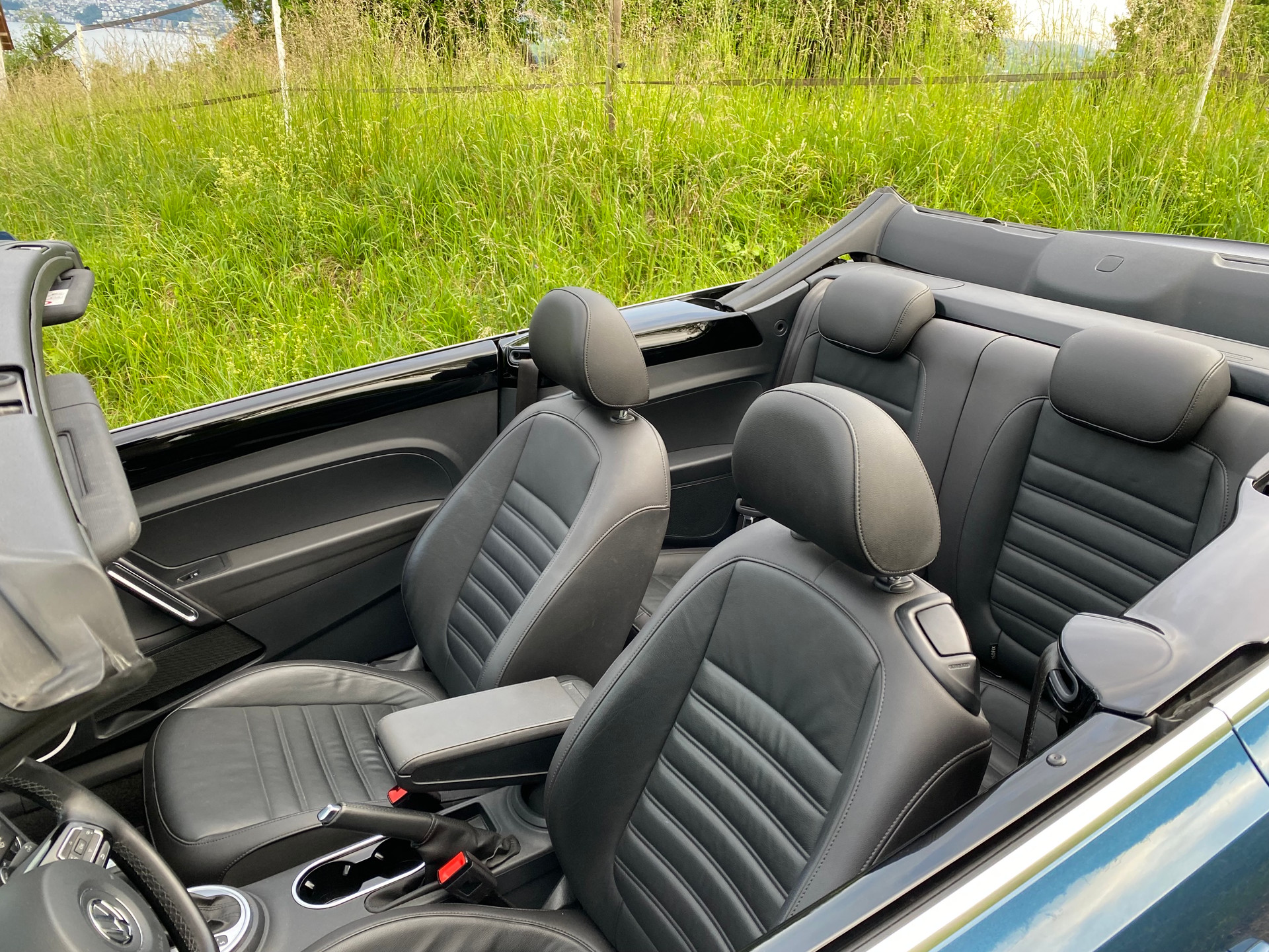 VW Cabrio 2.0 TSI BlueMT Sport DSG - 220PS-image-12