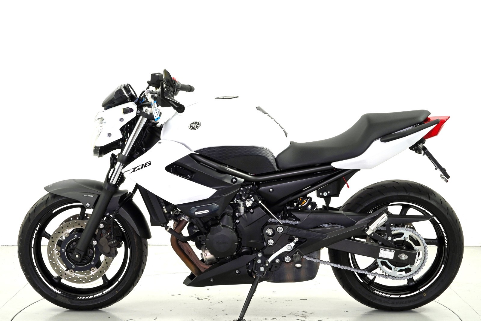 YAMAHA XJ6 N ABS-image-4