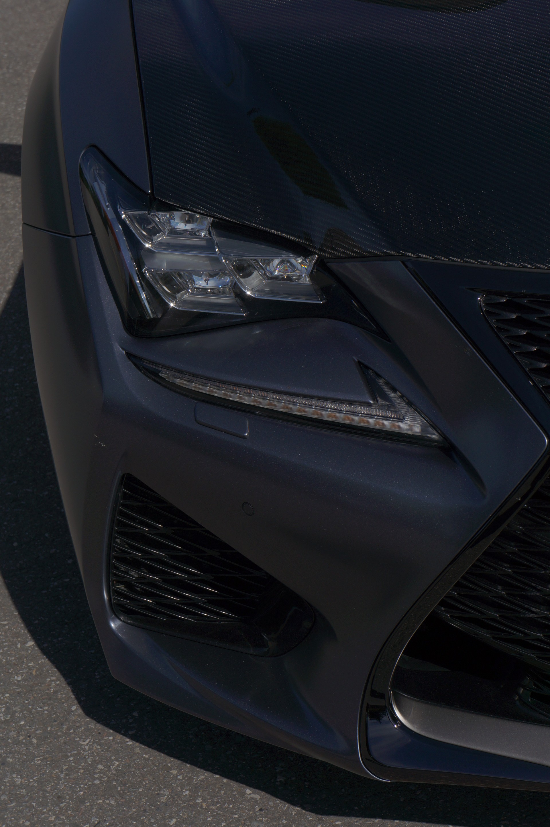 LEXUS 5.0 V8 Carbon 10th Anniversary-image-4