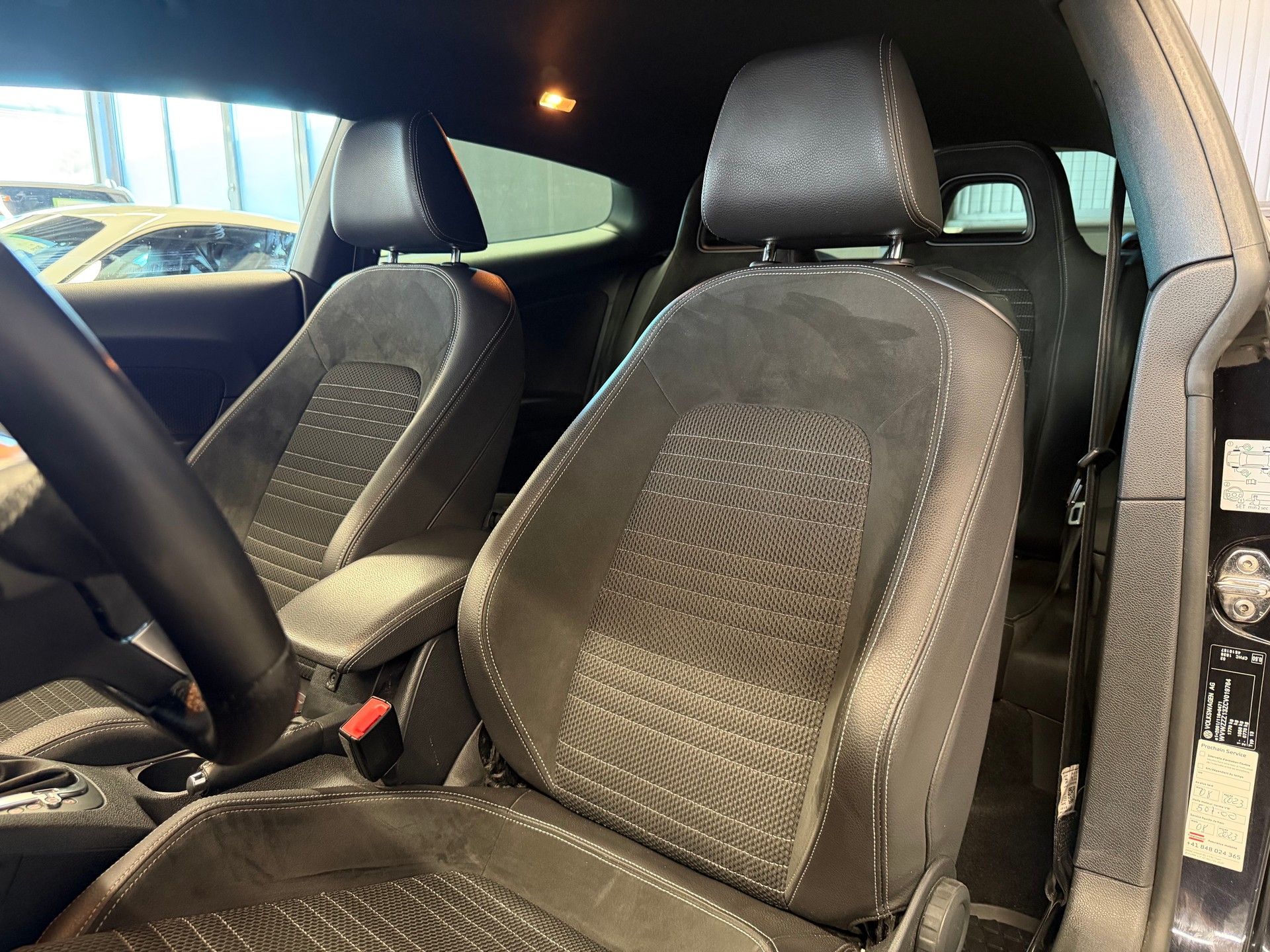 VW Scirocco 2.0 TDI BlueMotion Technology Team DSG-image-10