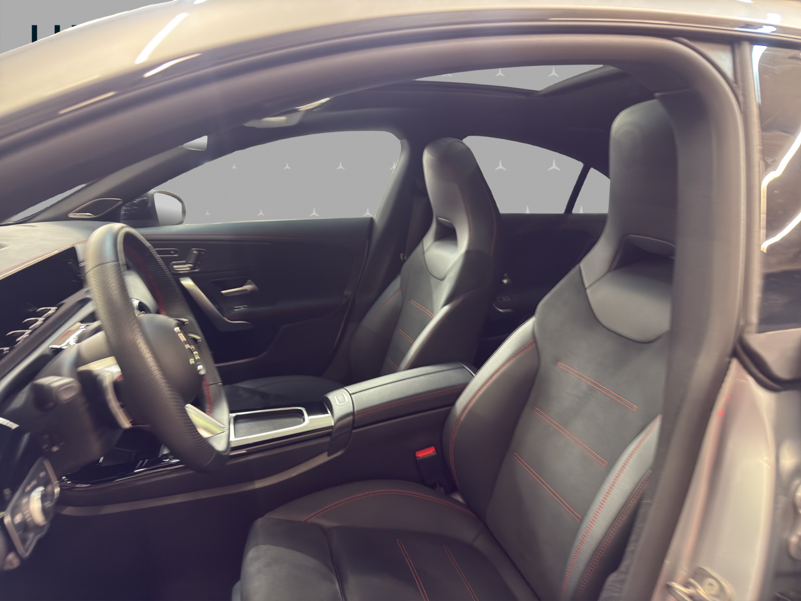 MERCEDES-BENZ CLA 200 - AMG / 360 Grad Kamera / Panorama-Dach / Soundsystem / Ambiente-Licht-image-7