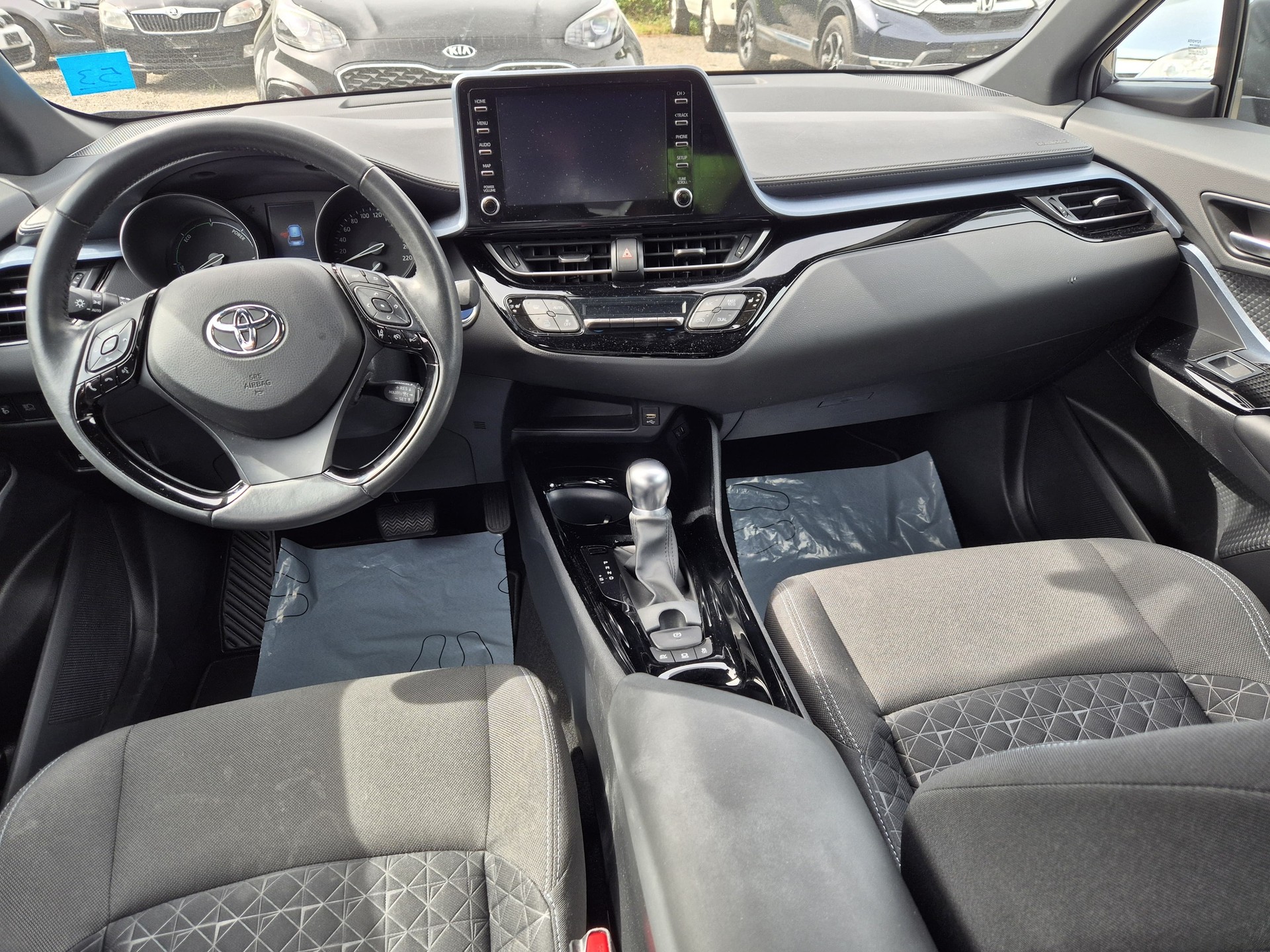TOYOTA C-HR 2.0 HSD CVT Premium-image-11