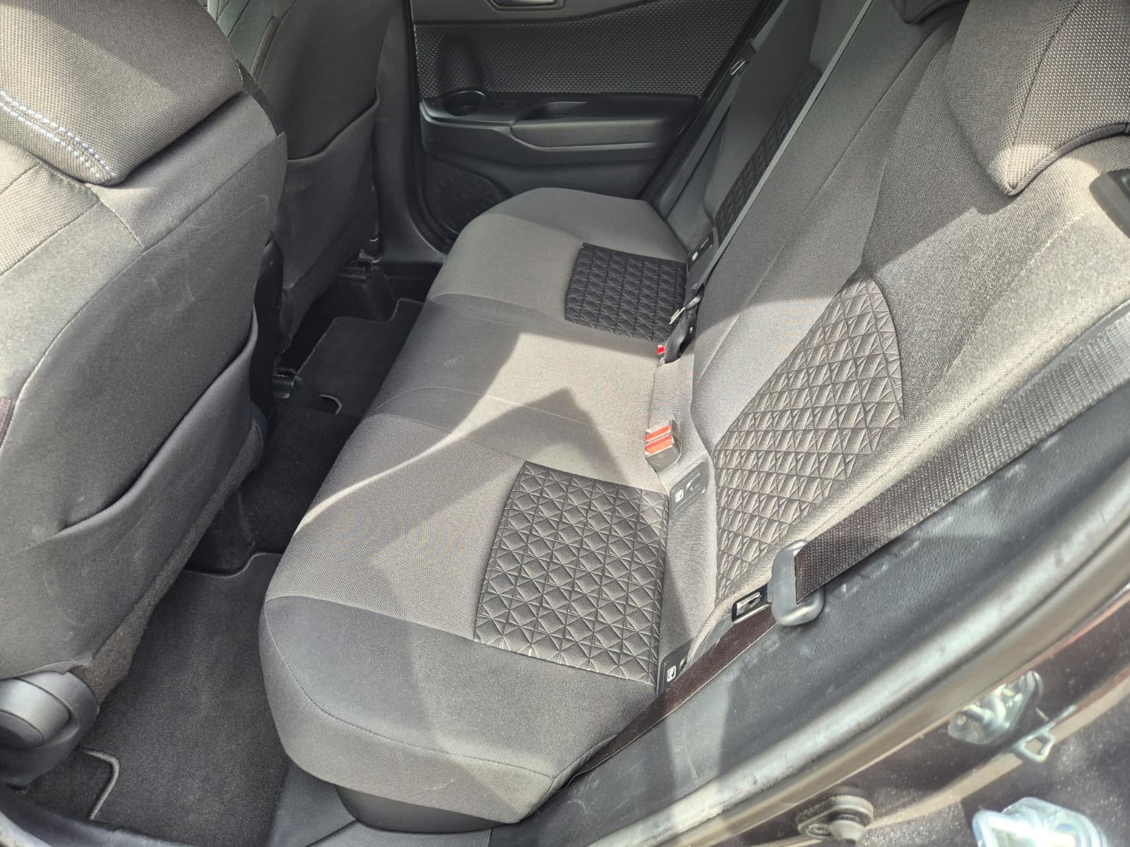 TOYOTA C-HR 2.0 HSD CVT Premium-image-7