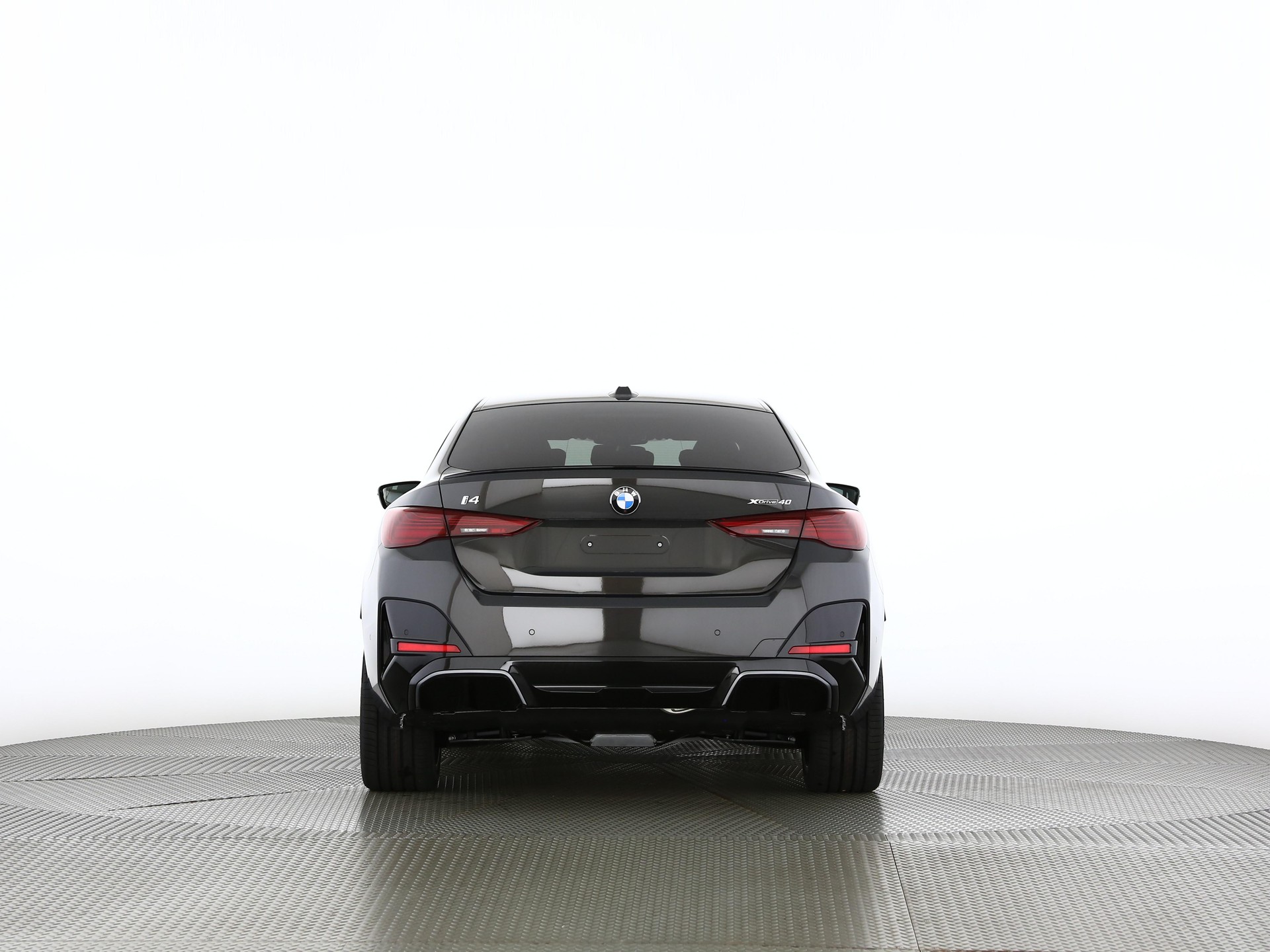 BMW i4 xDrive40-image-3