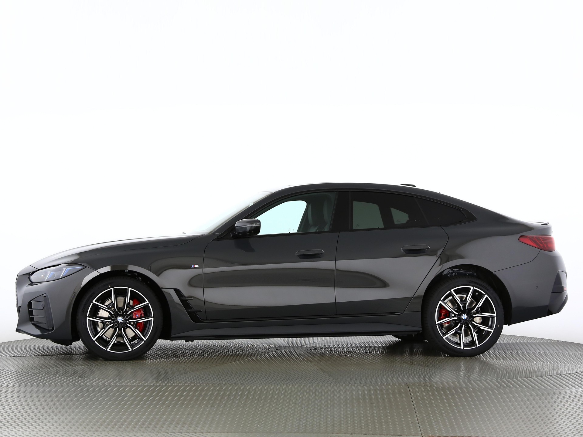 BMW i4 xDrive40-image-2