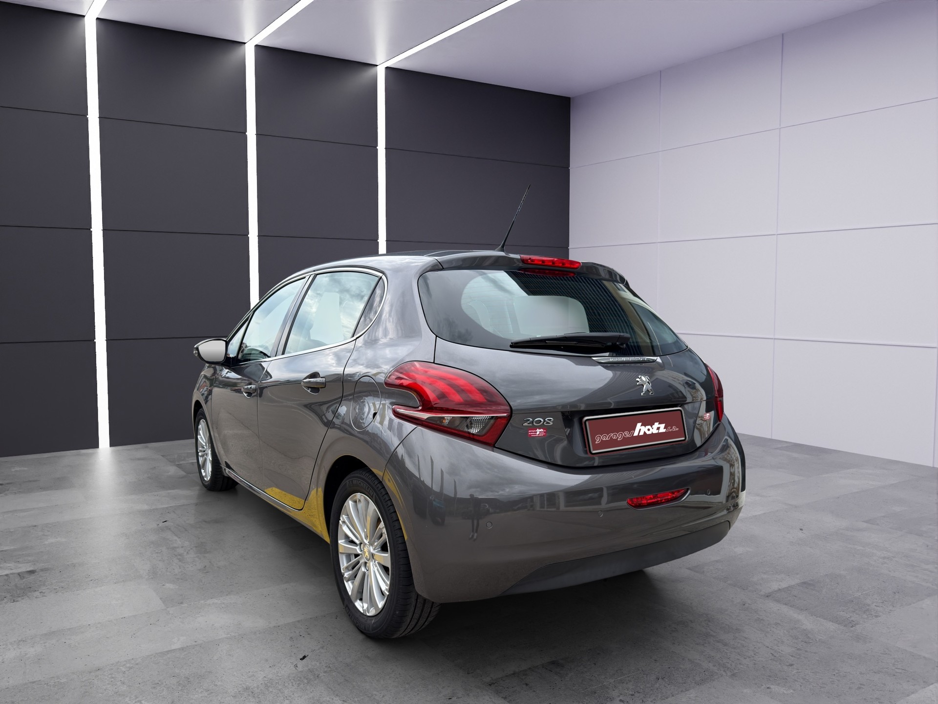 PEUGEOT 208 1.2 Allure-image-3