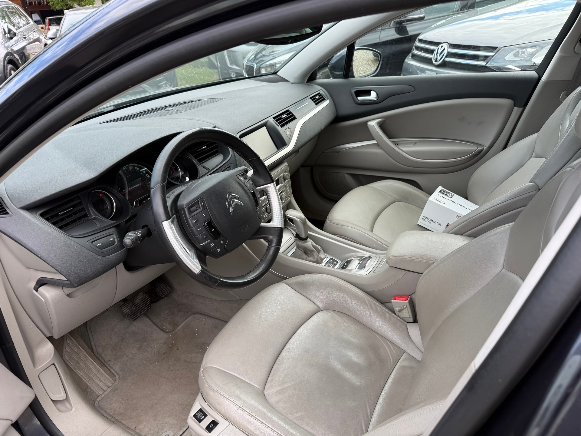 CITROEN C5 Tourer 2.2 HDi Exclusive Automatic-image-8
