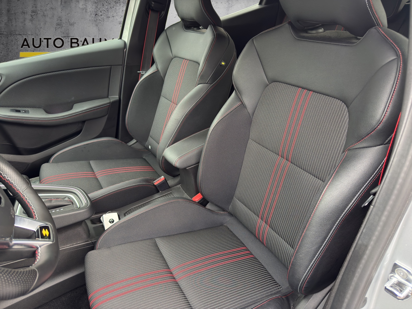 RENAULT Clio 1.6 E-Tech RS Line-image-14