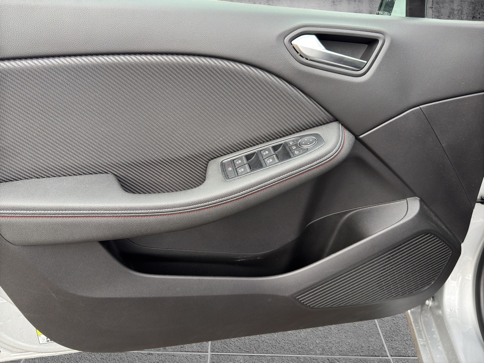 RENAULT Clio 1.6 E-Tech RS Line-image-13