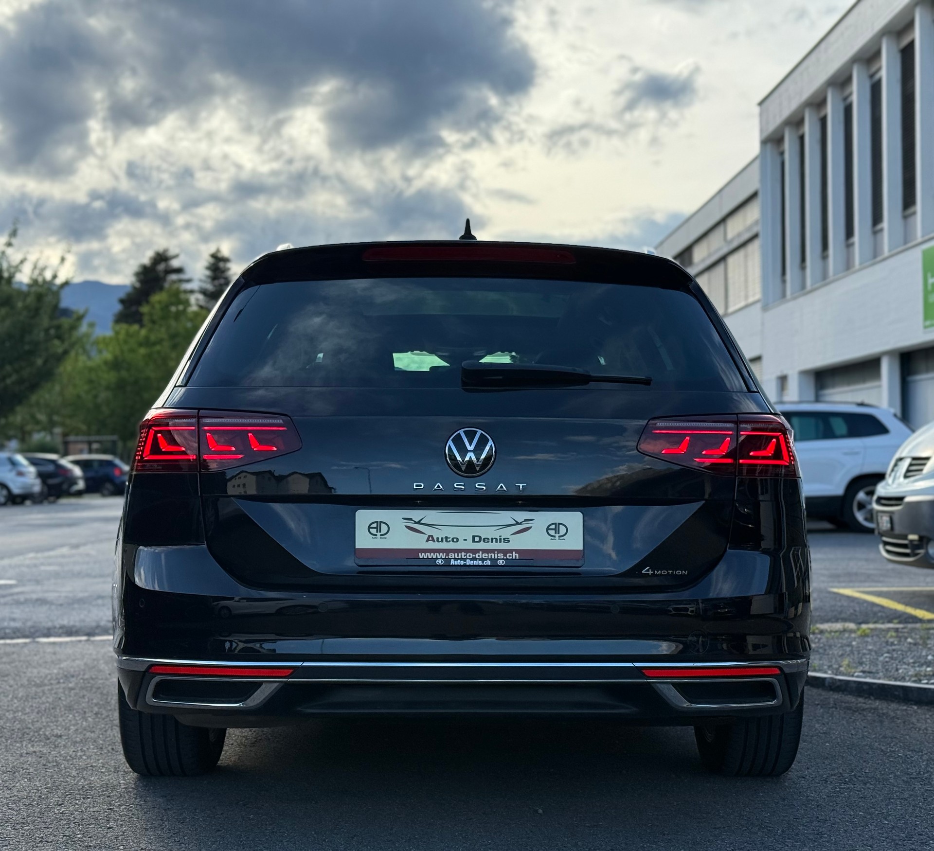 VW Passat Variant 2.0 TDI 200 Elegance DSG 4m *Traumausstattung*-image-4