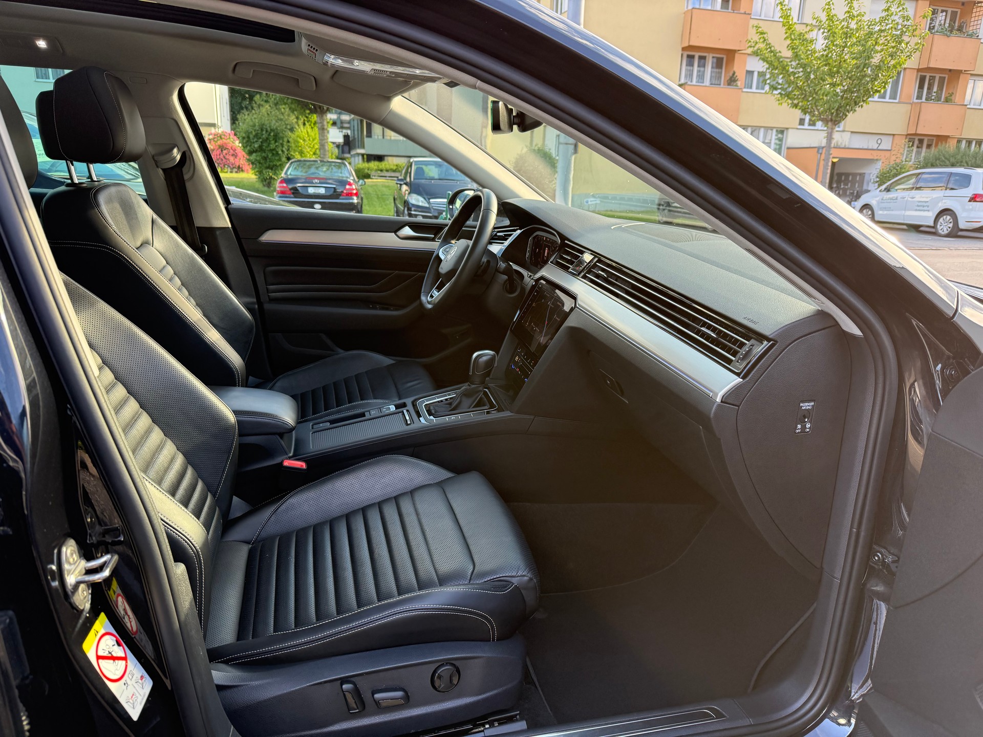 VW Passat Variant 2.0 TDI 200 Elegance DSG 4m *Traumausstattung*-image-19