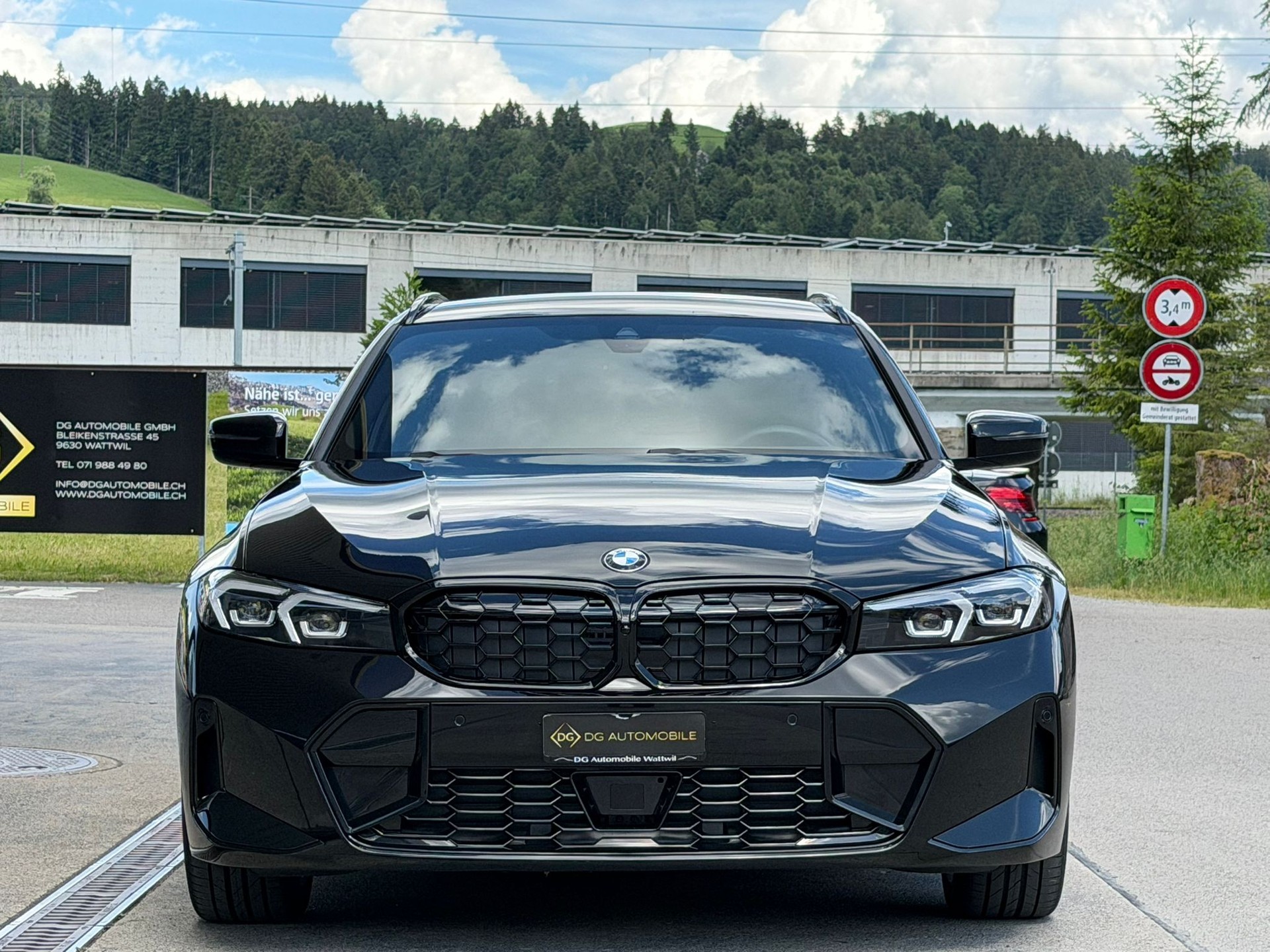 BMW 330i Touring xDrive Steptronic M Sport *Shadow-Line**Live Cockpit**245PS**Modell 2025*-showroom-element-1