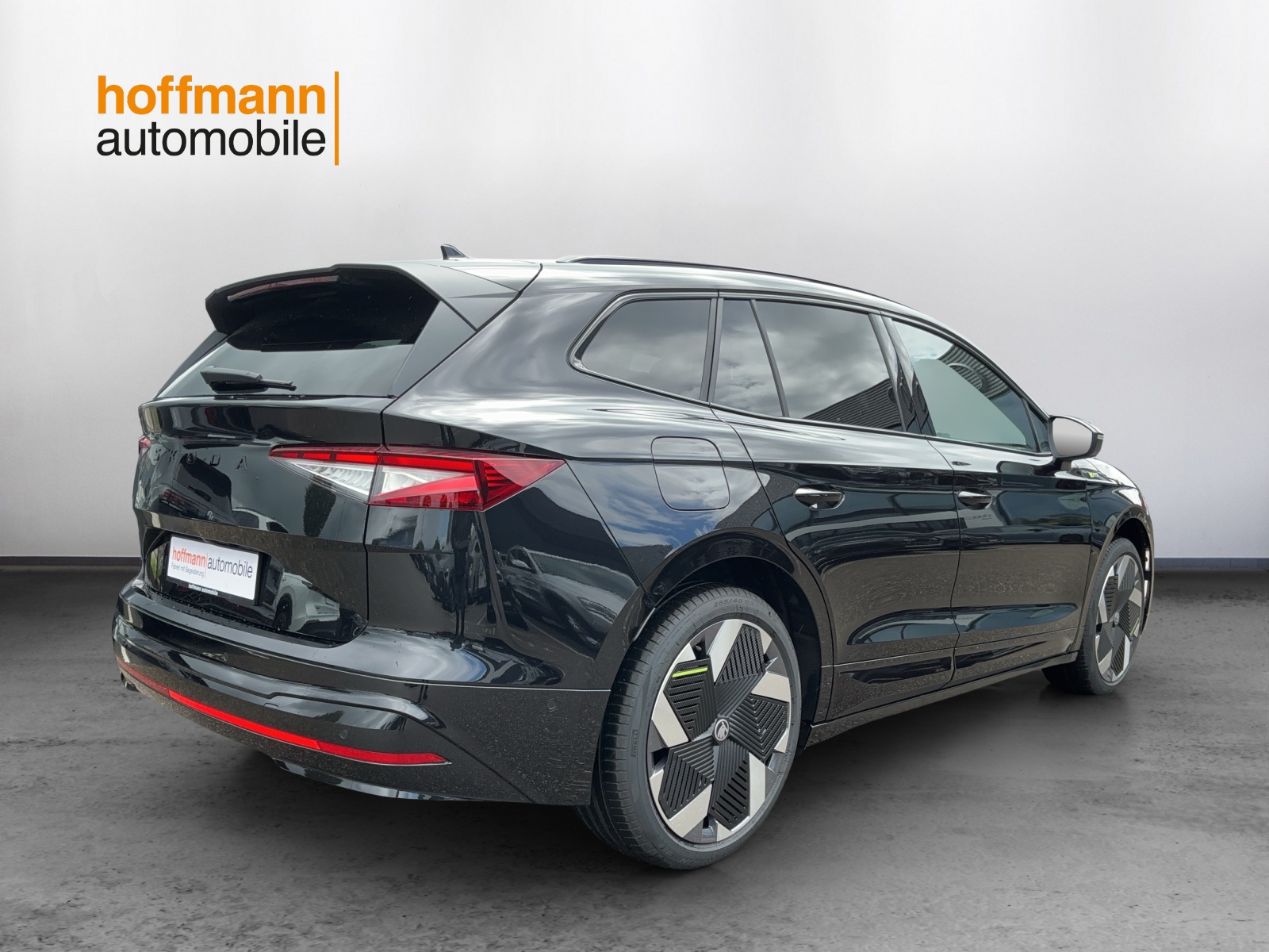 SKODA Enyaq 4x4 RS-image-3