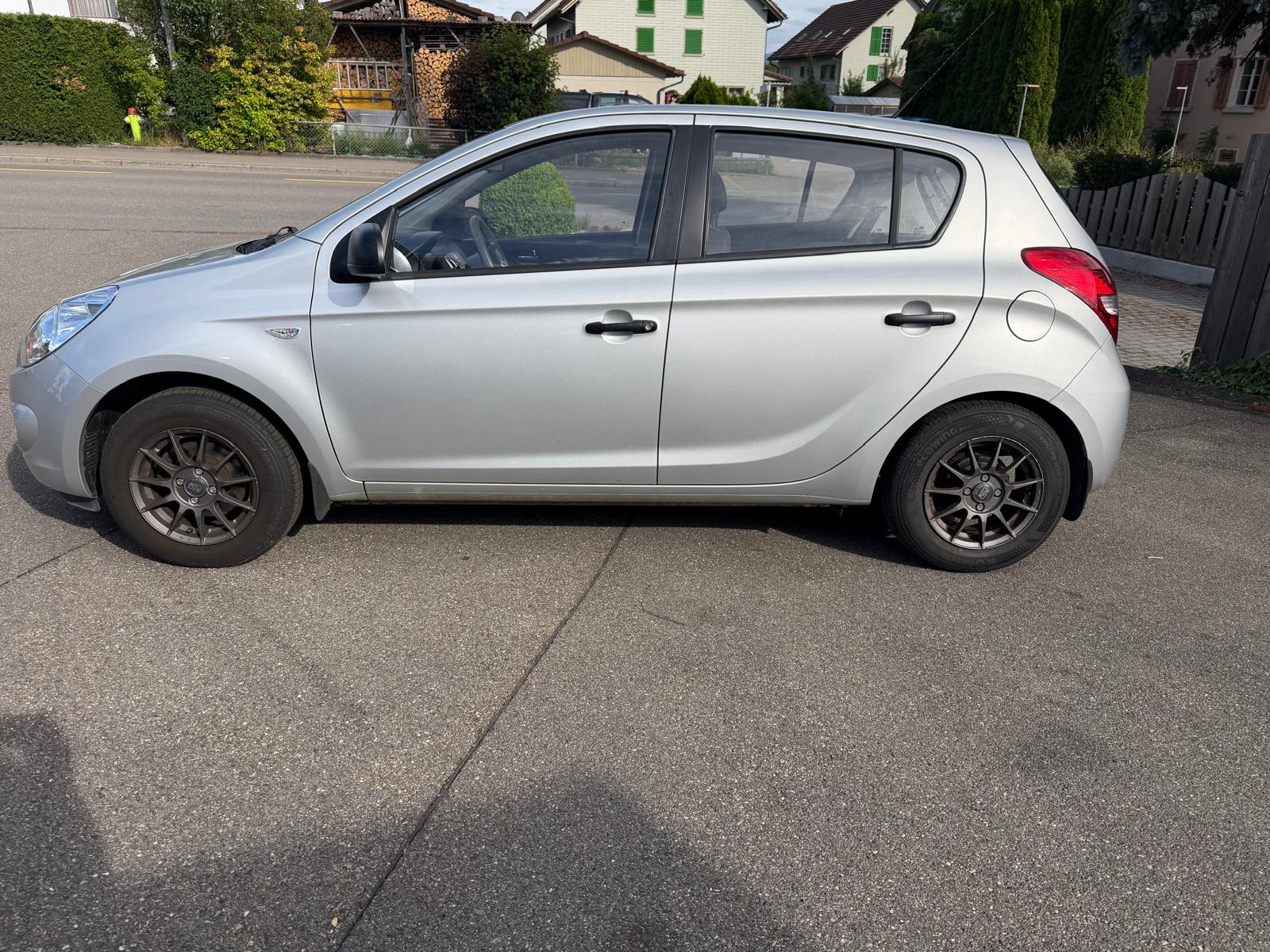 HYUNDAI i20 1.2 Comfort-image-2