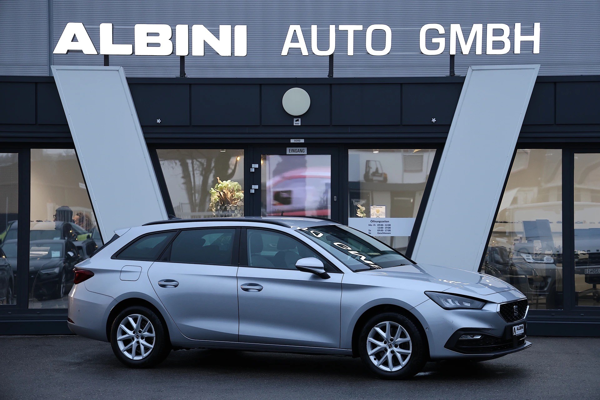 SEAT Leon ST 2.0 TDI EVO DSG Style-image-1