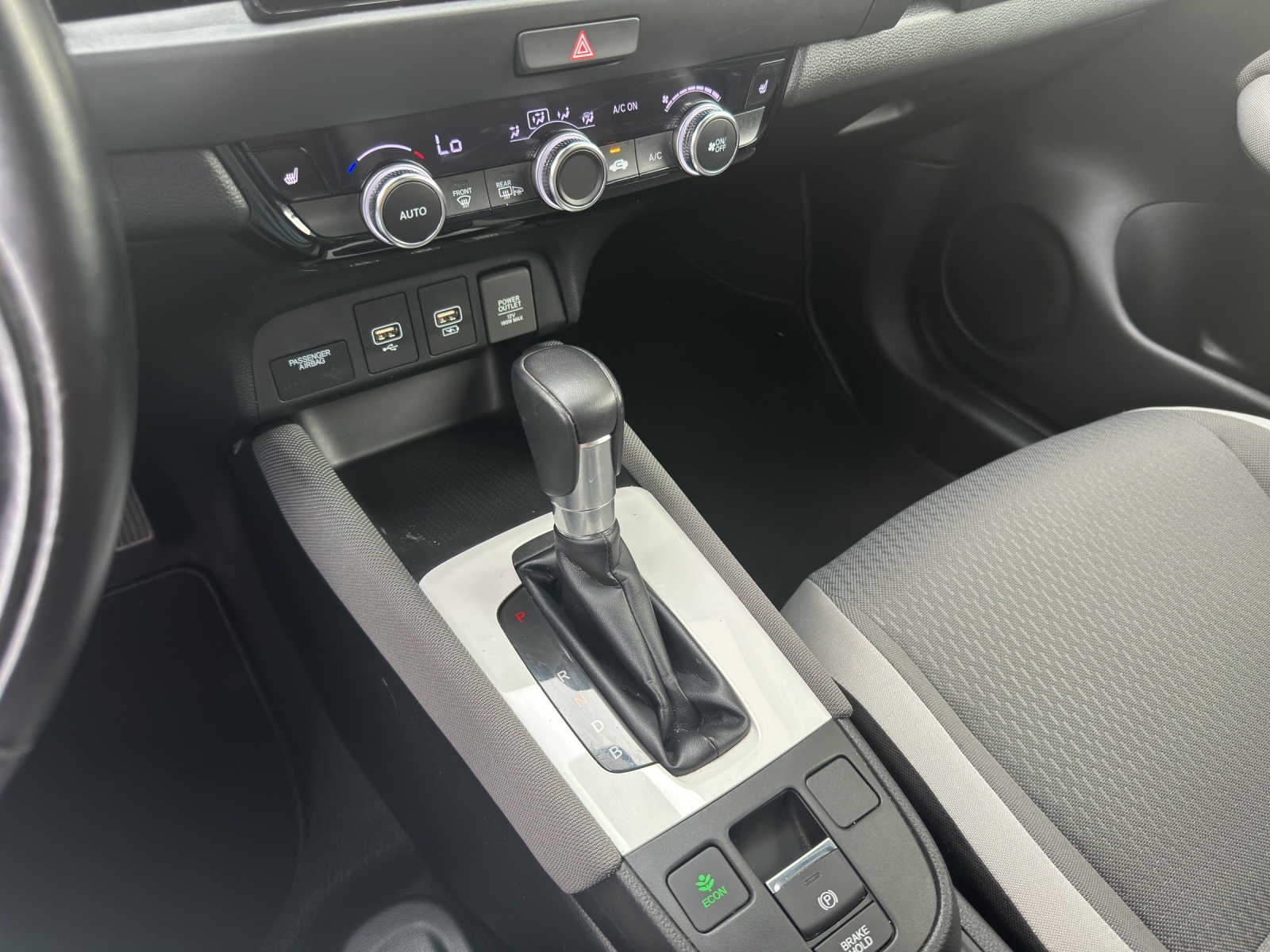 HONDA Jazz 1.5i-MMD Crosstar Executive E-CVT-image-9