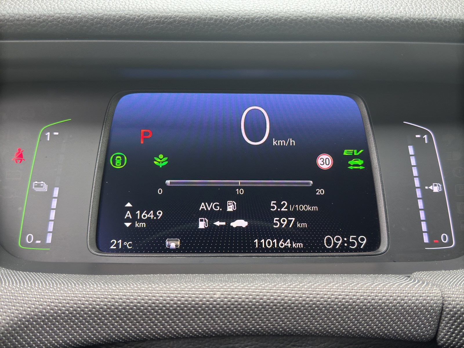 HONDA Jazz 1.5i-MMD Crosstar Executive E-CVT-image-6