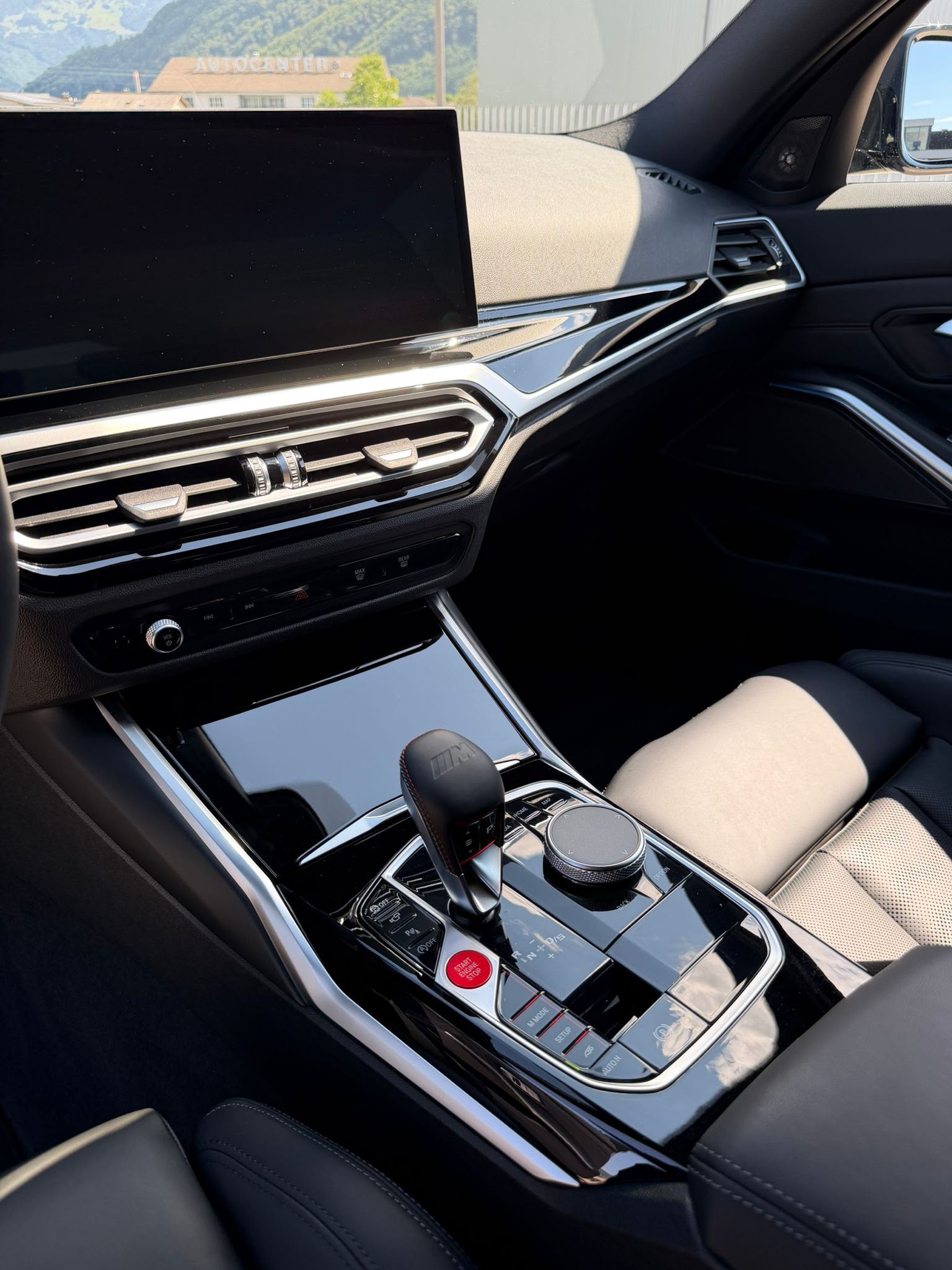 BMW M3 Touring xDrive Competition M-image-8