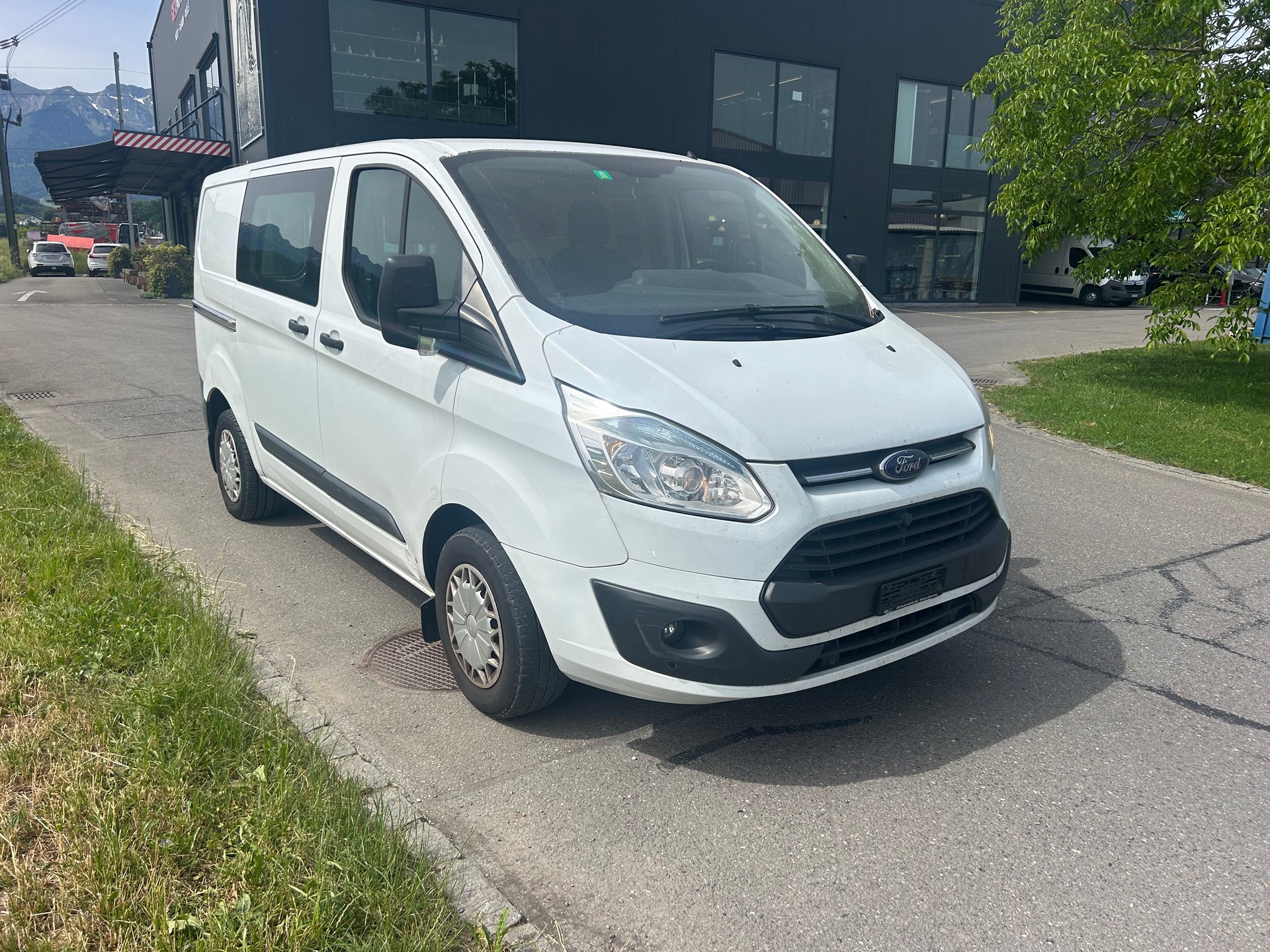 FORD Transit Custom Van 310 L1H1 Ambiente-image-1