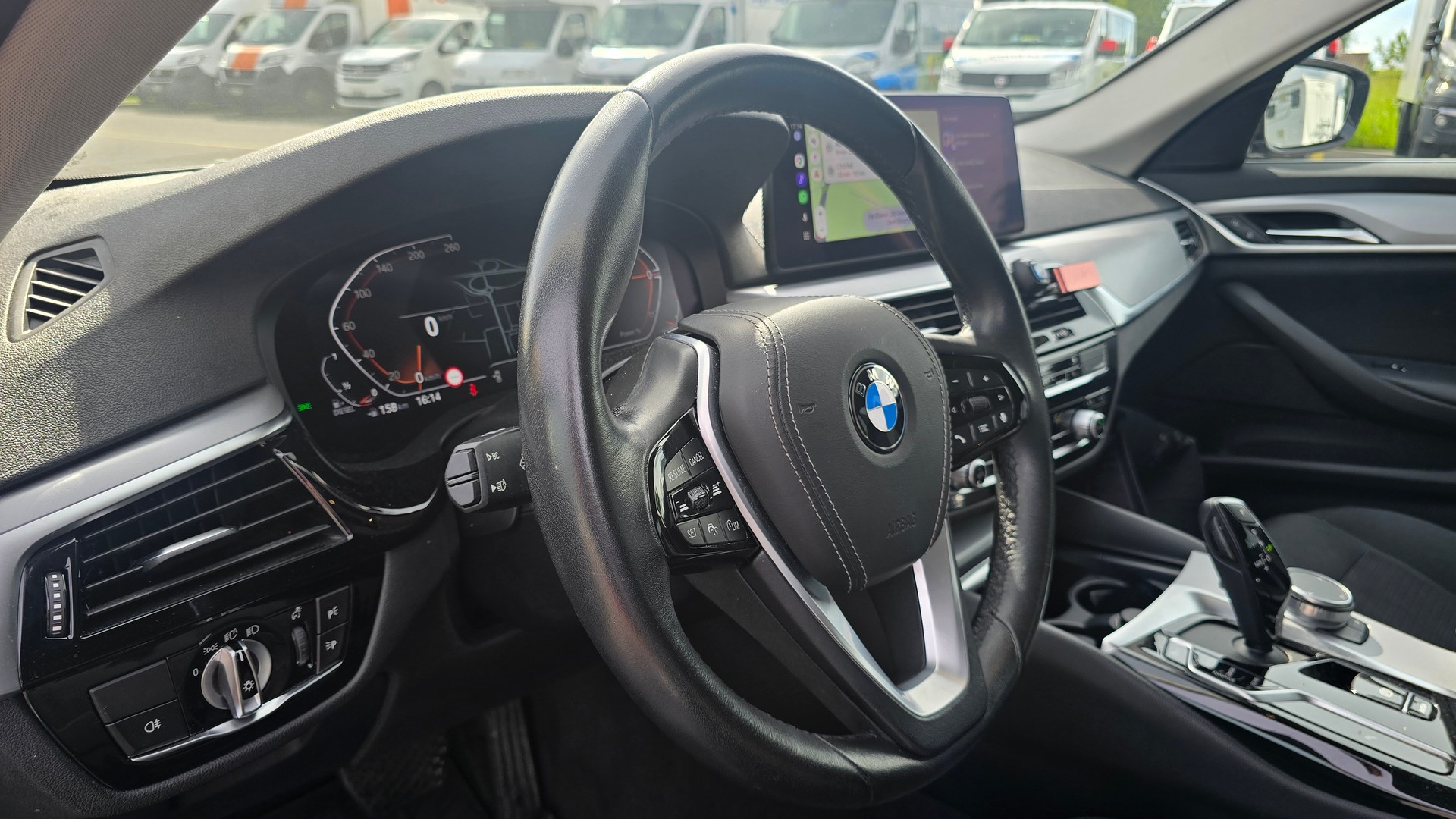 BMW 520d xDrive 48V Touring Steptronic-image-13