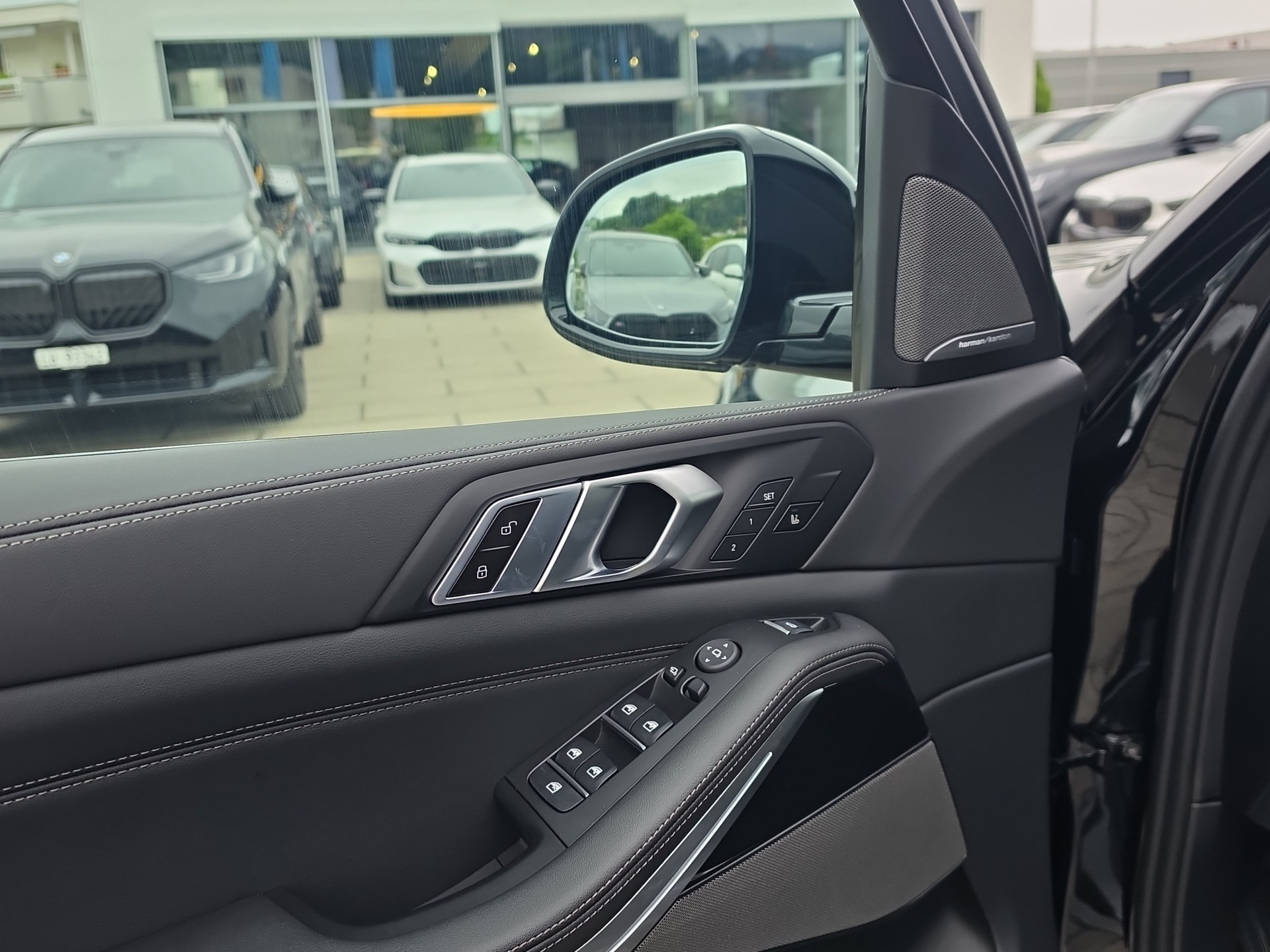 BMW X5 xDrive 48V 30d M Sport Pro Steptronic-image-11