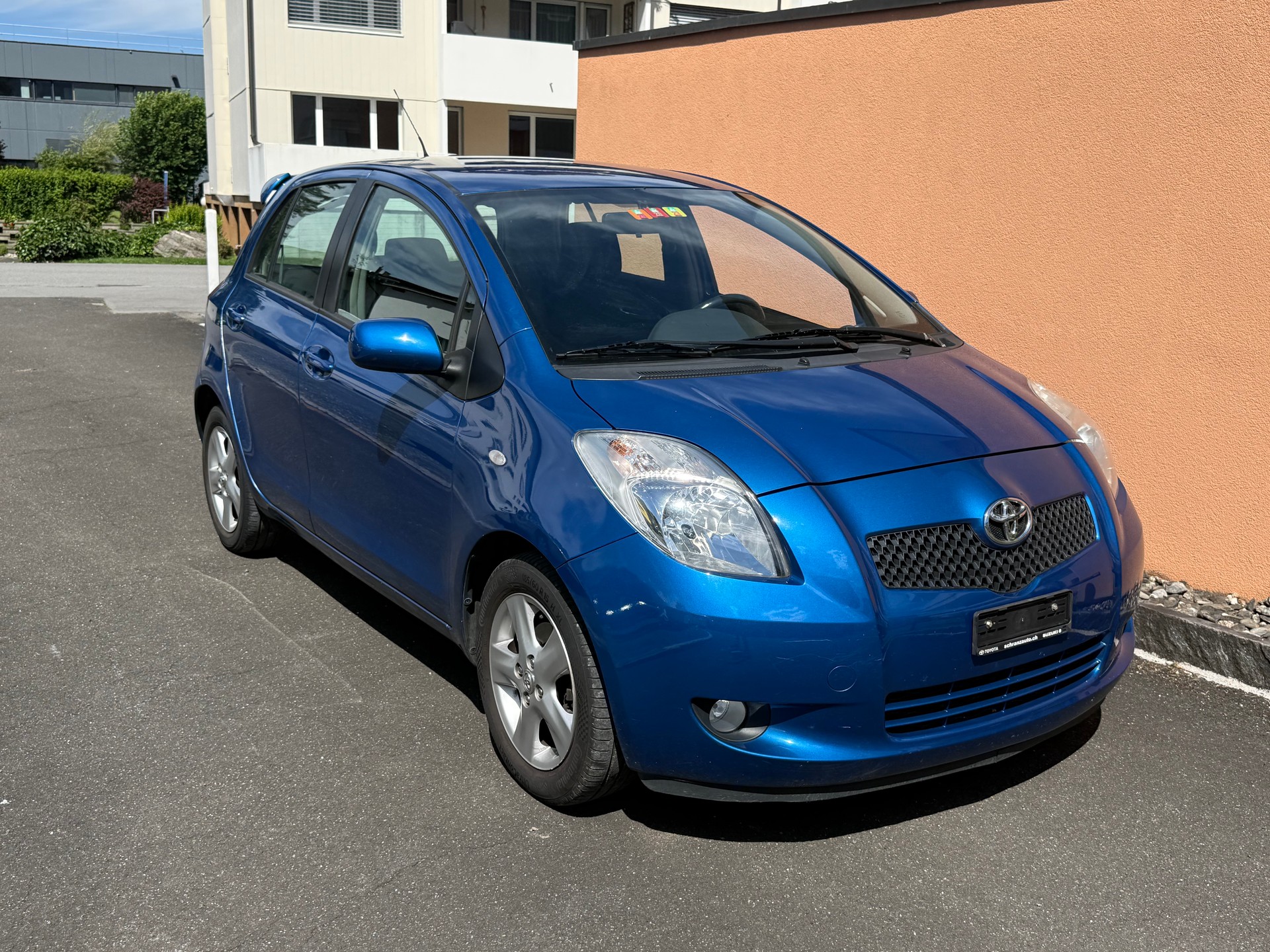 TOYOTA Yaris 1.3 Linea Sol-image-5