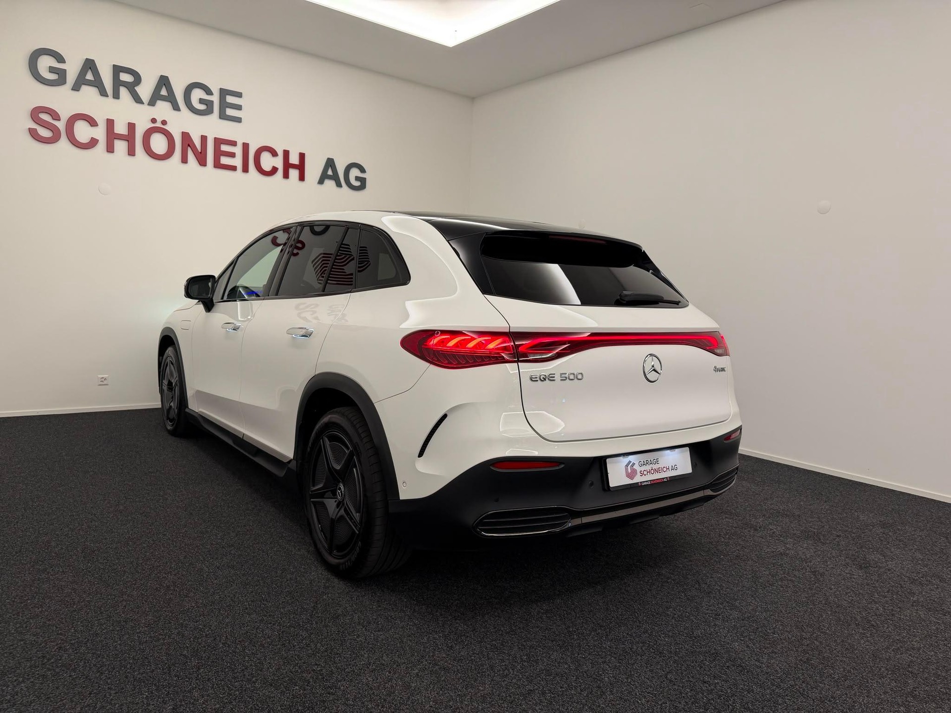 MERCEDES-BENZ EQE 500 Executive Edition AMG Line 4matic-image-5