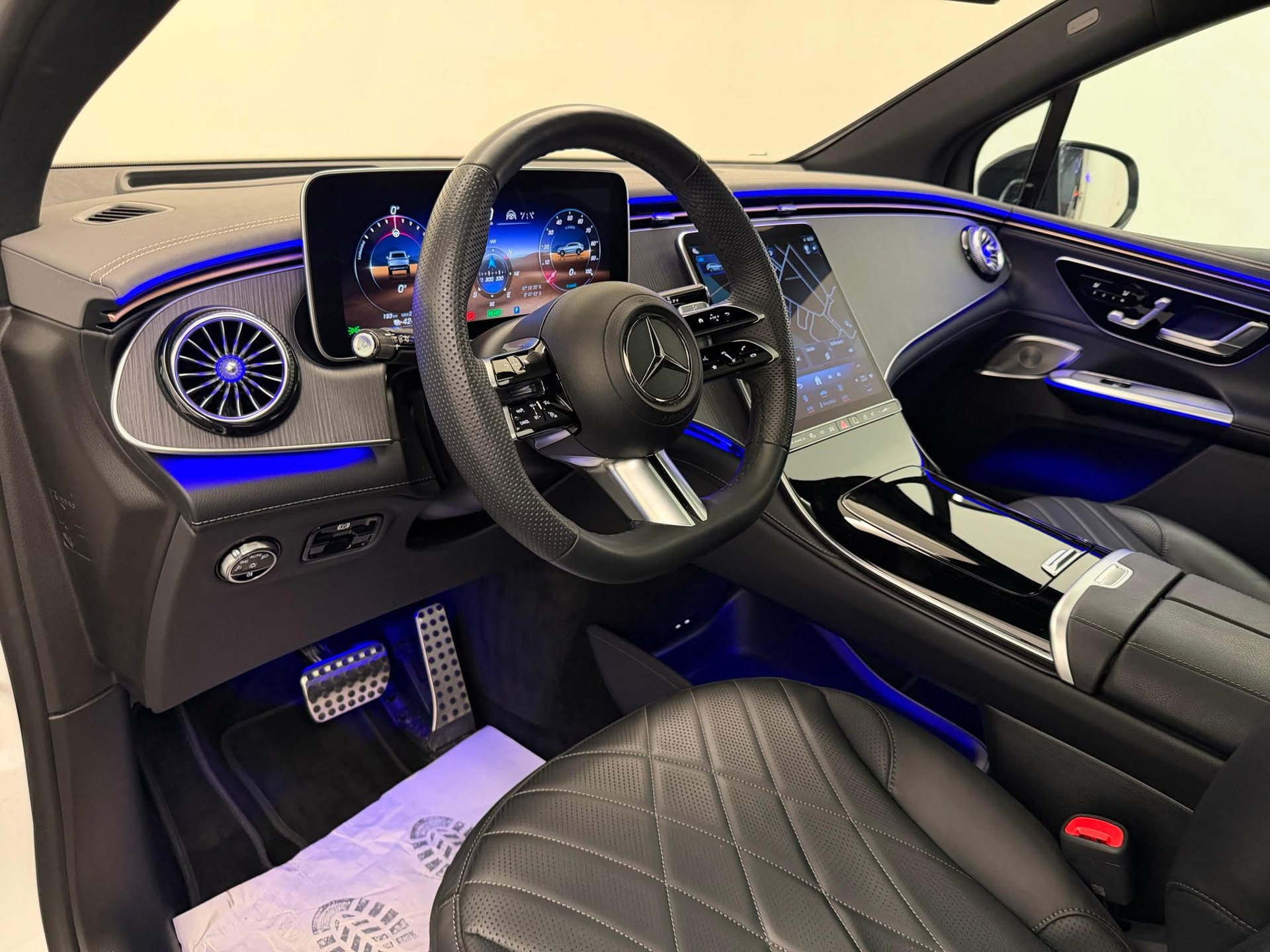 MERCEDES-BENZ EQE 500 Executive Edition AMG Line 4matic-image-9