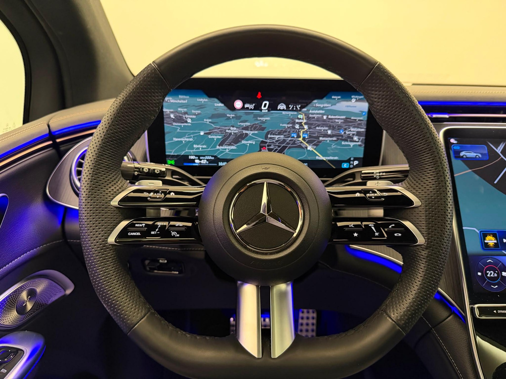 MERCEDES-BENZ EQE 500 Executive Edition AMG Line 4matic-image-26