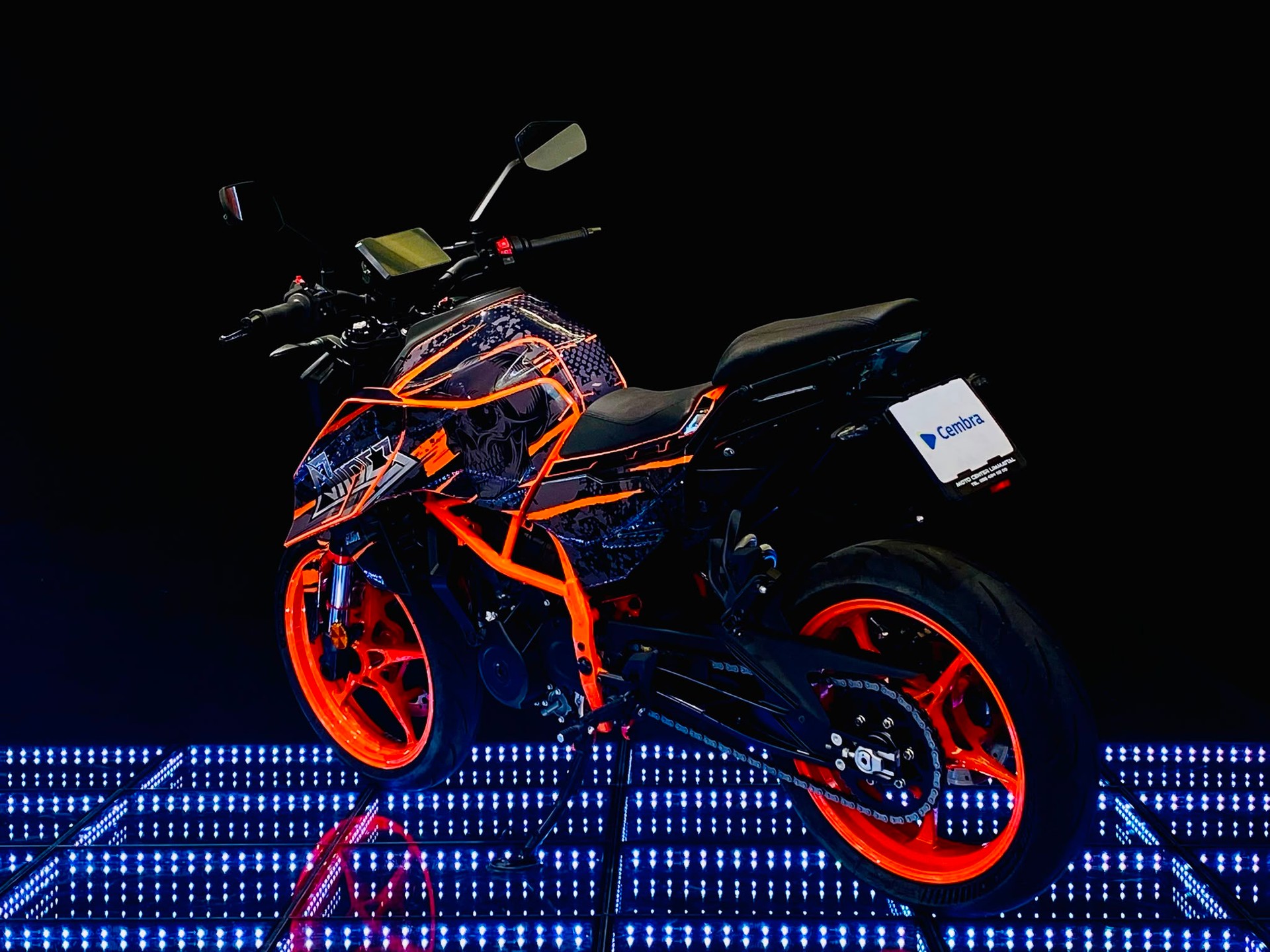 KTM 390 Duke-image-4