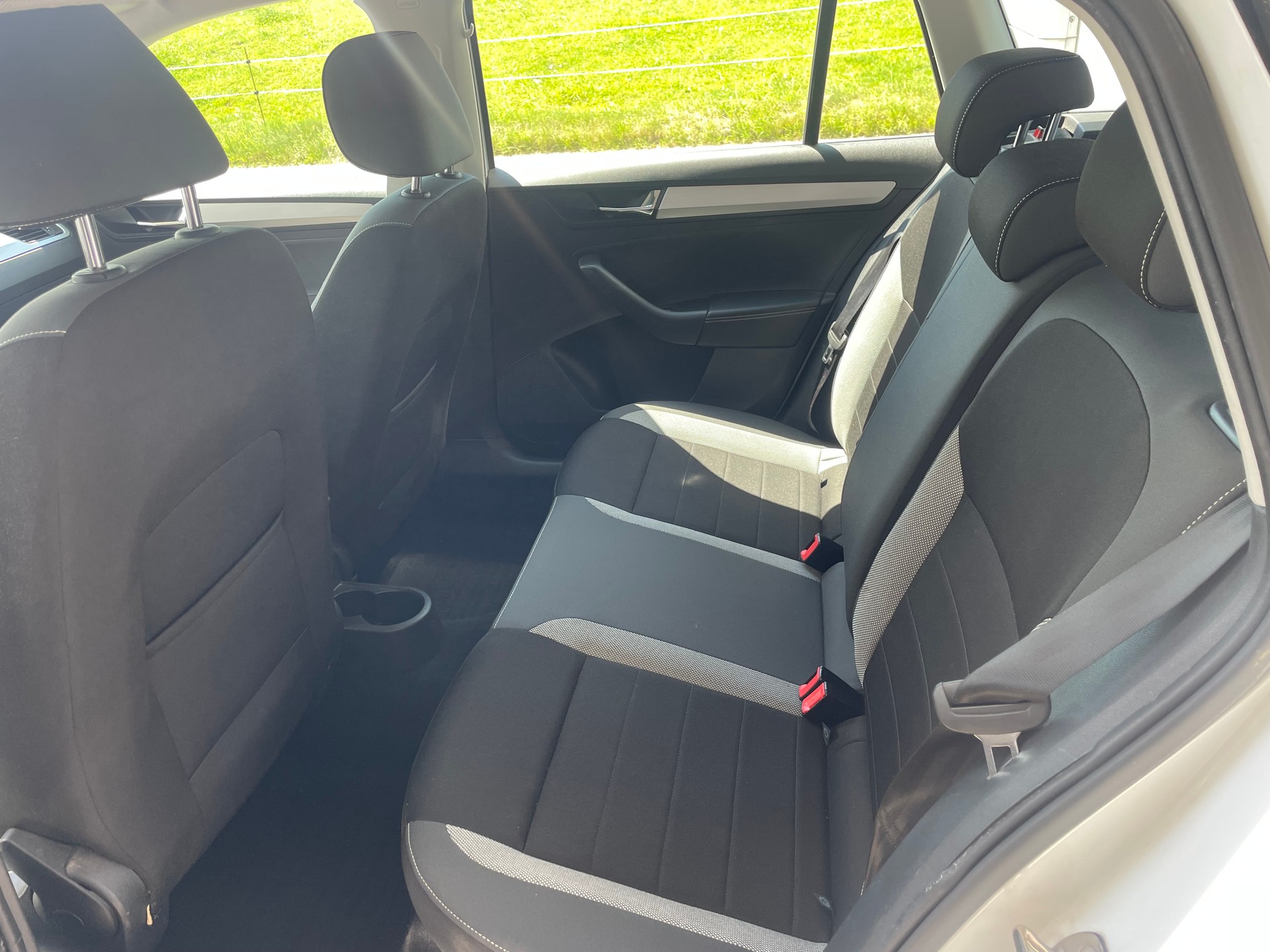 SKODA Rapid Spaceback 1.0 TSI Ambition-image-4